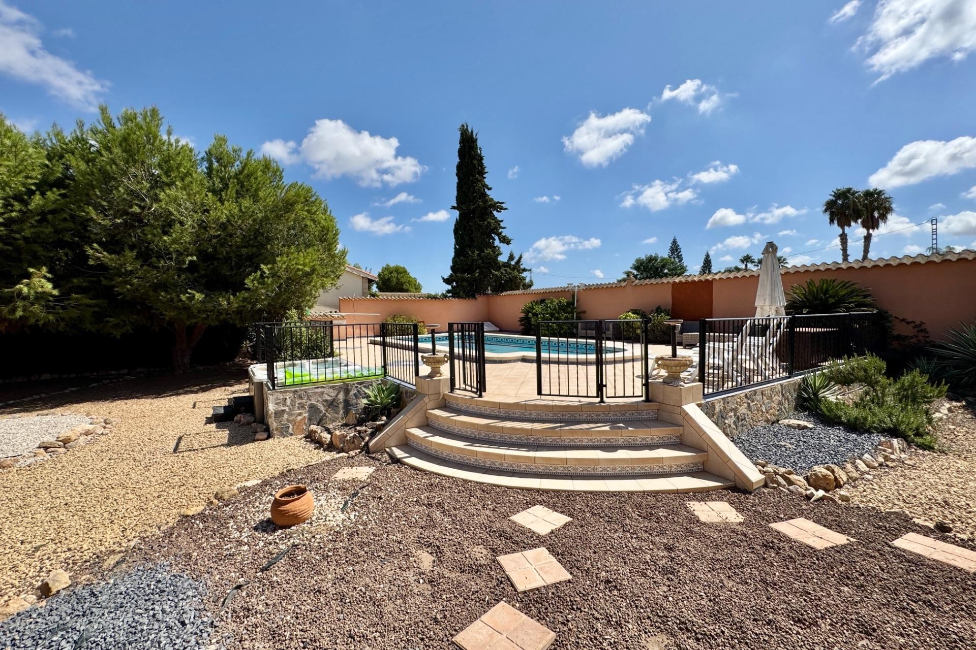 Reventa - Villa -
Dolores - Cmno. Escorredor