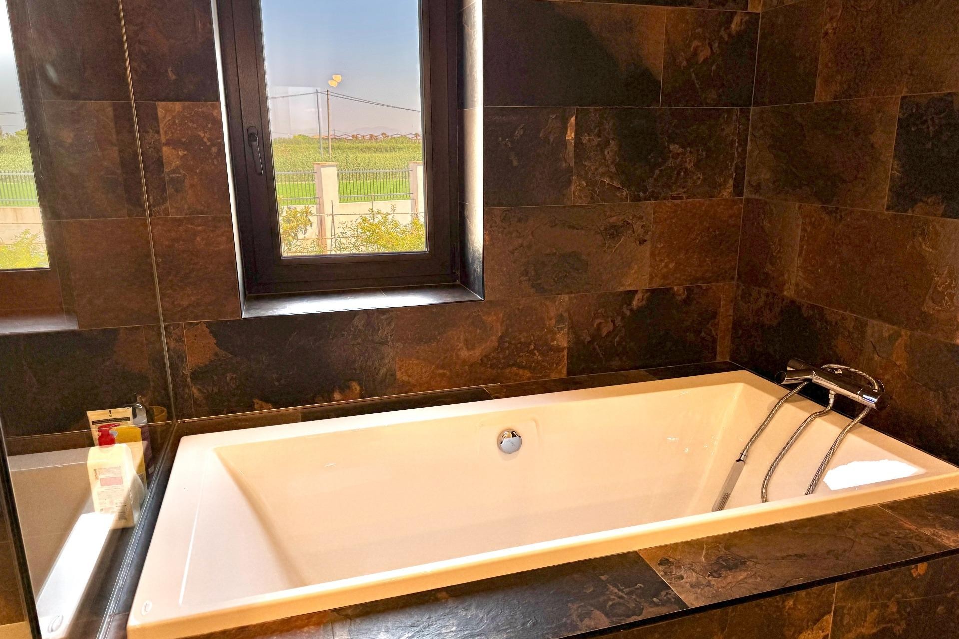 Reventa - Villa -
Dolores - Comunidad Valenciana