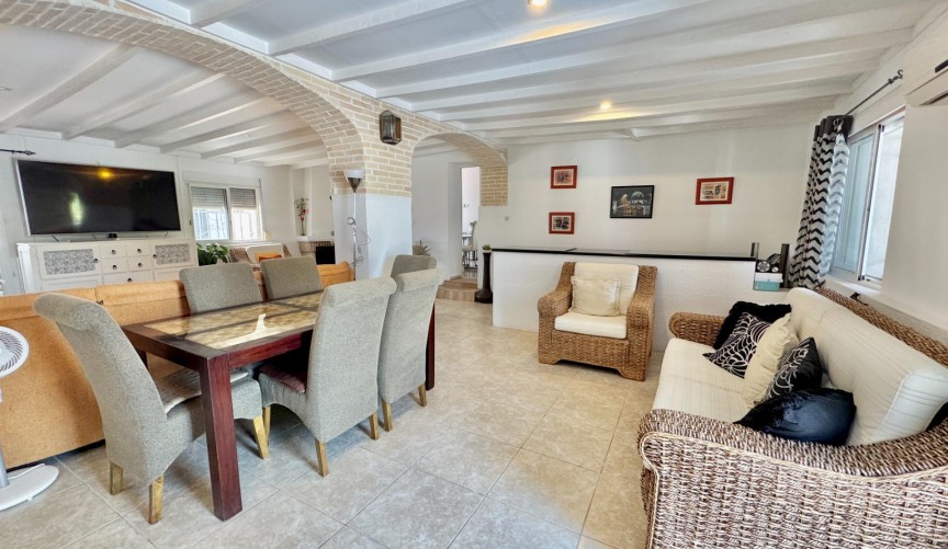 Reventa - Villa -
Dolores - Comunidad Valenciana