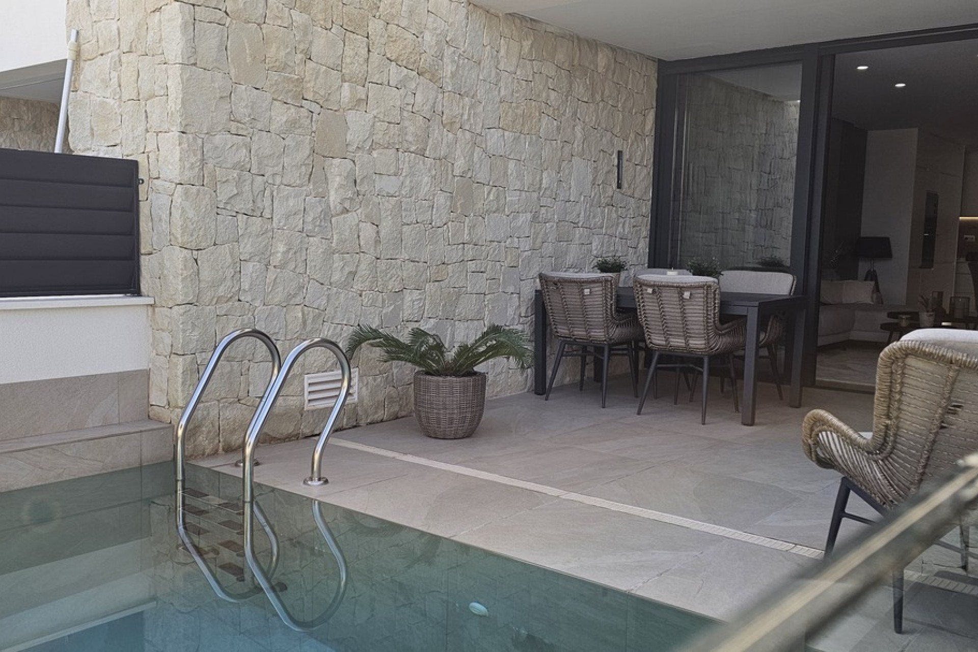 Reventa - Villa -
Dolores - Sector 4