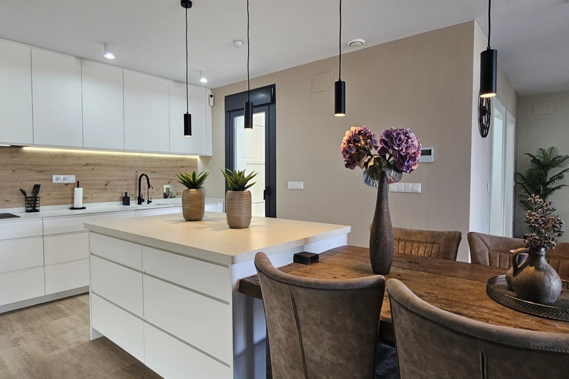 Reventa - Villa -
Dolores - Sector 4