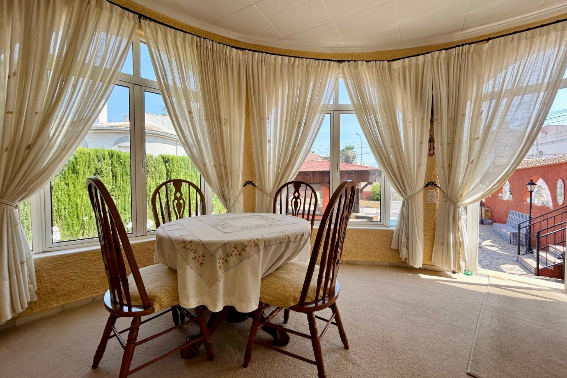 Reventa - Villa -
El Chaparral - Inland