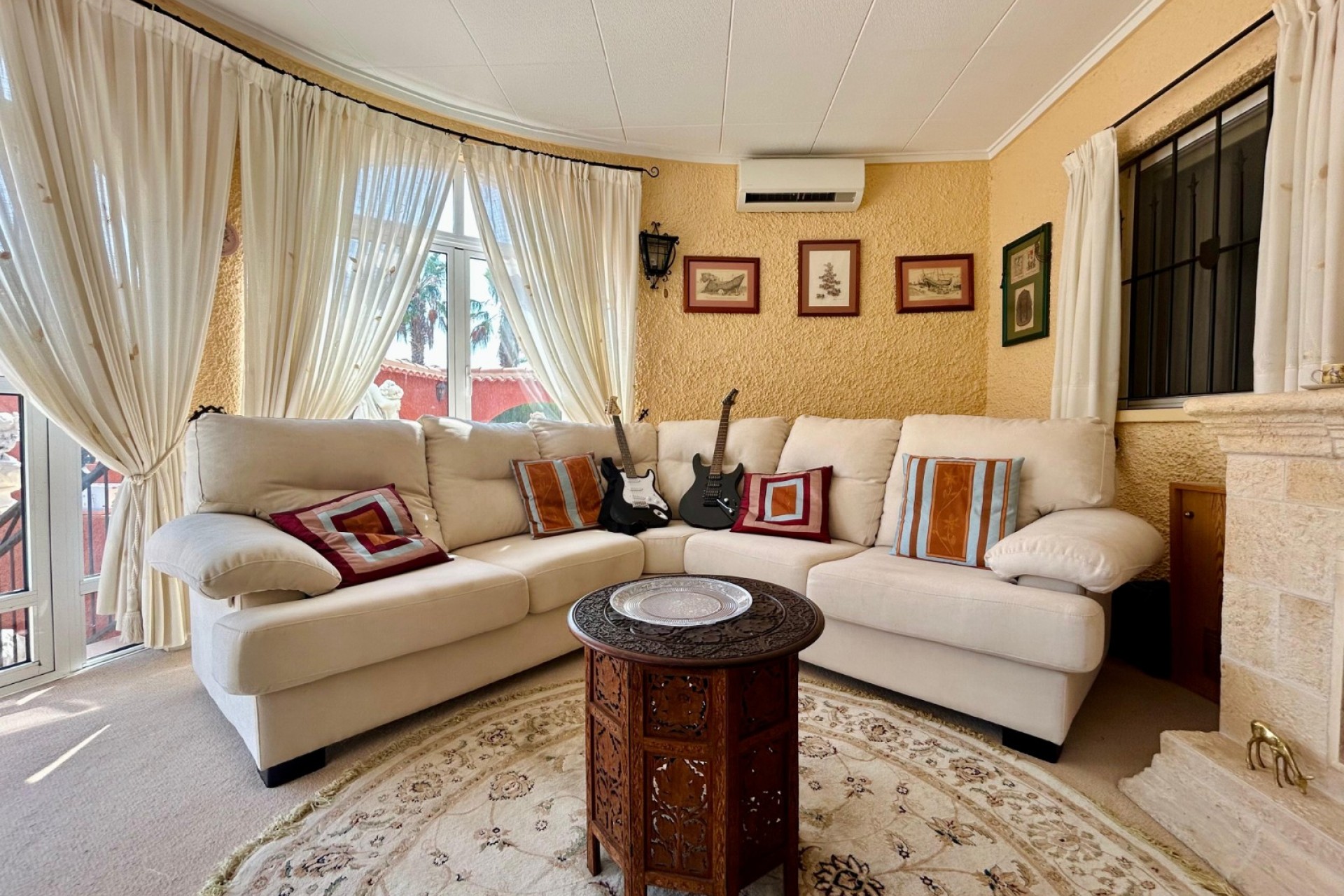 Reventa - Villa -
El Chaparral - Inland