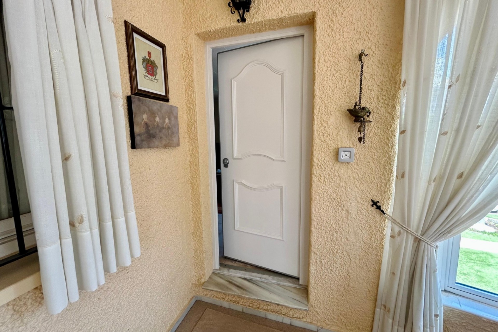 Reventa - Villa -
El Chaparral - Inland