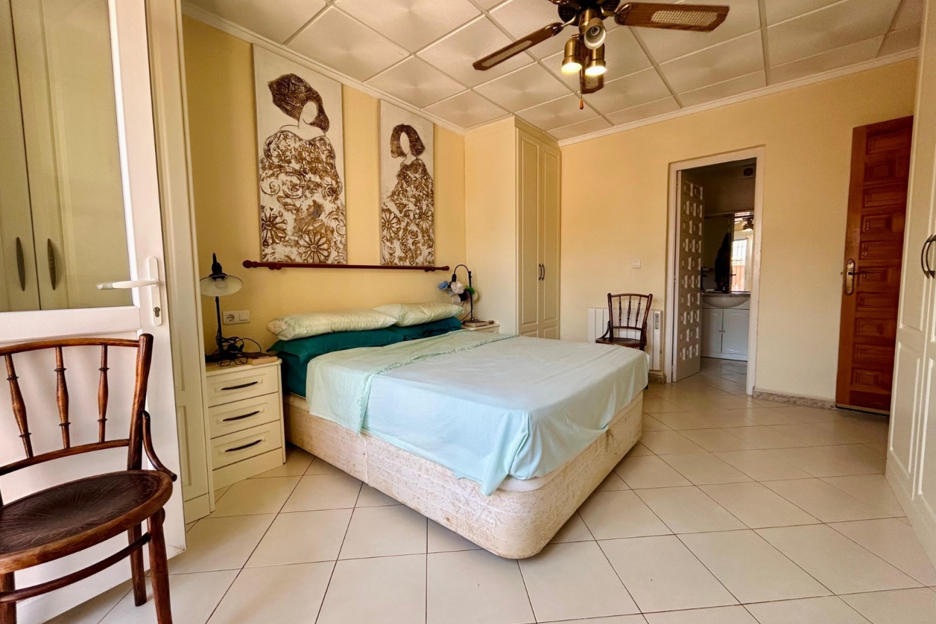 Reventa - Villa -
El Chaparral - Inland