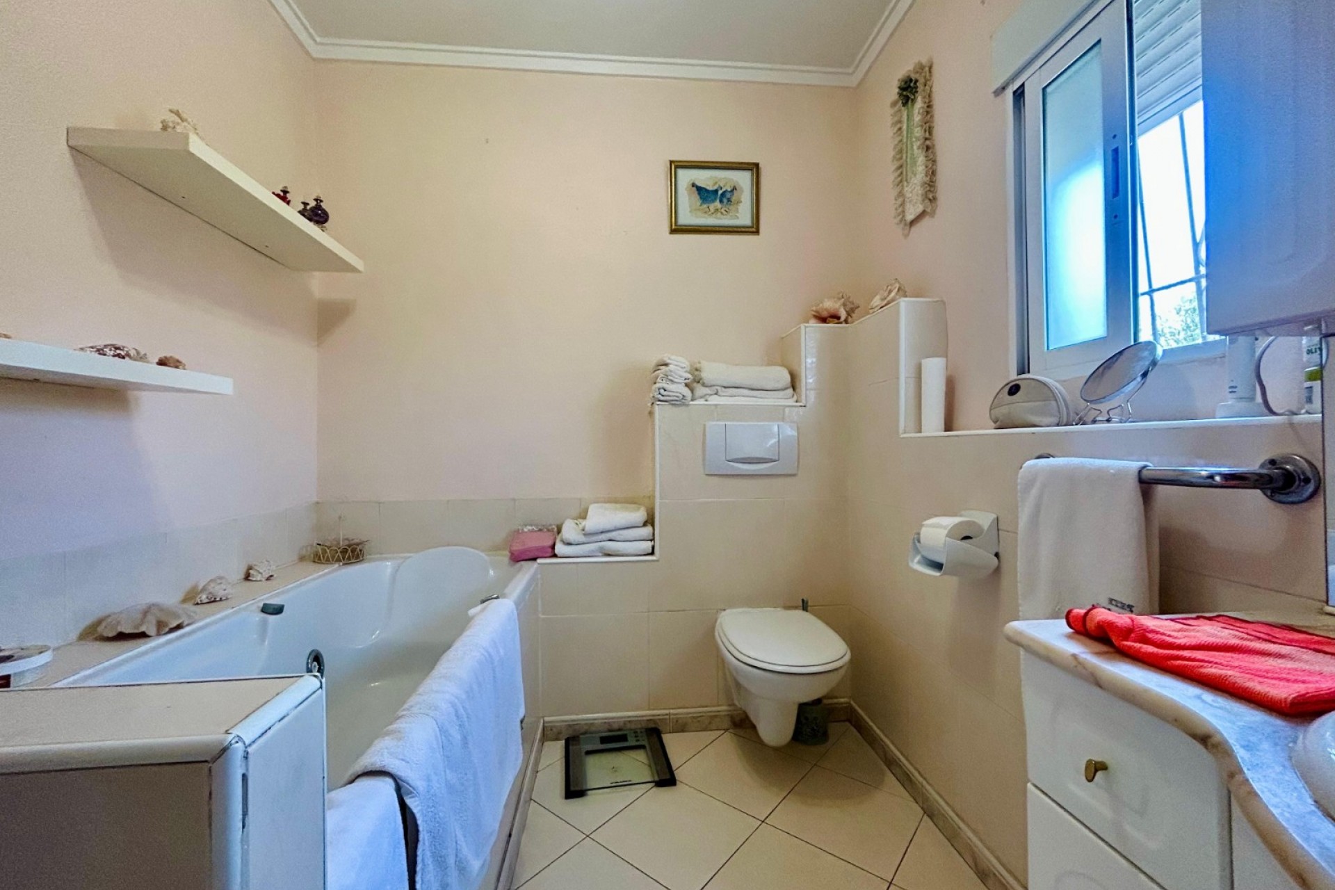 Reventa - Villa -
El Chaparral - Inland