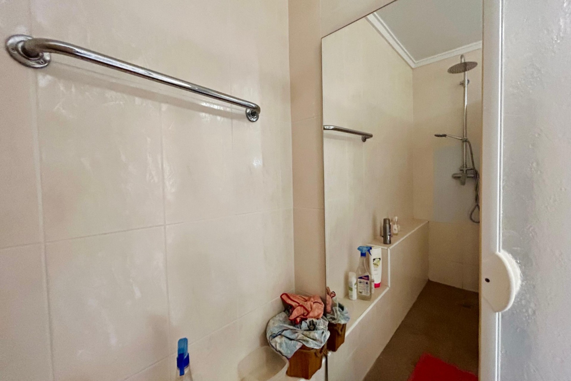 Reventa - Villa -
El Chaparral - Inland