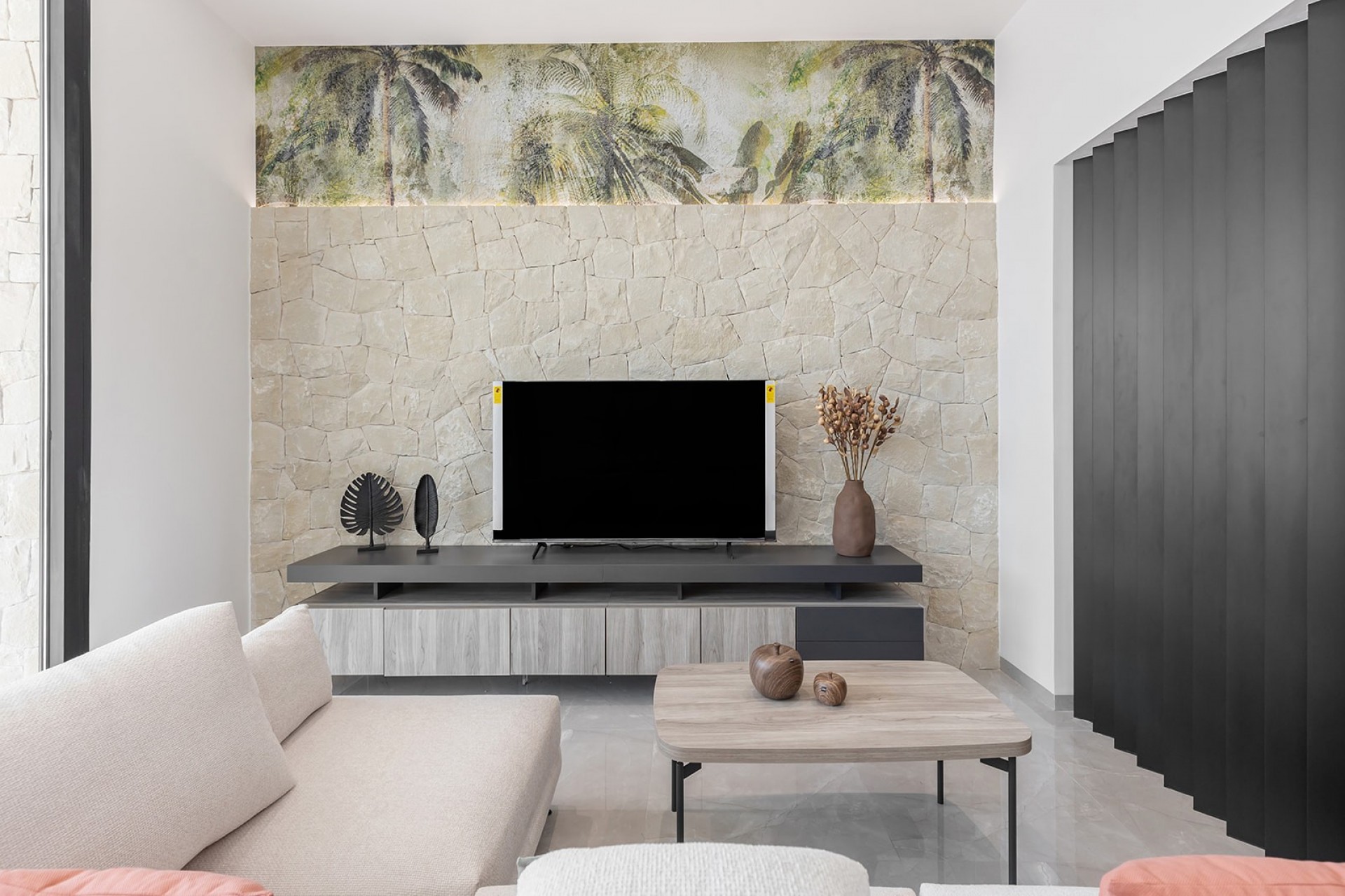 Reventa - Villa -
El Chaparral - Inland