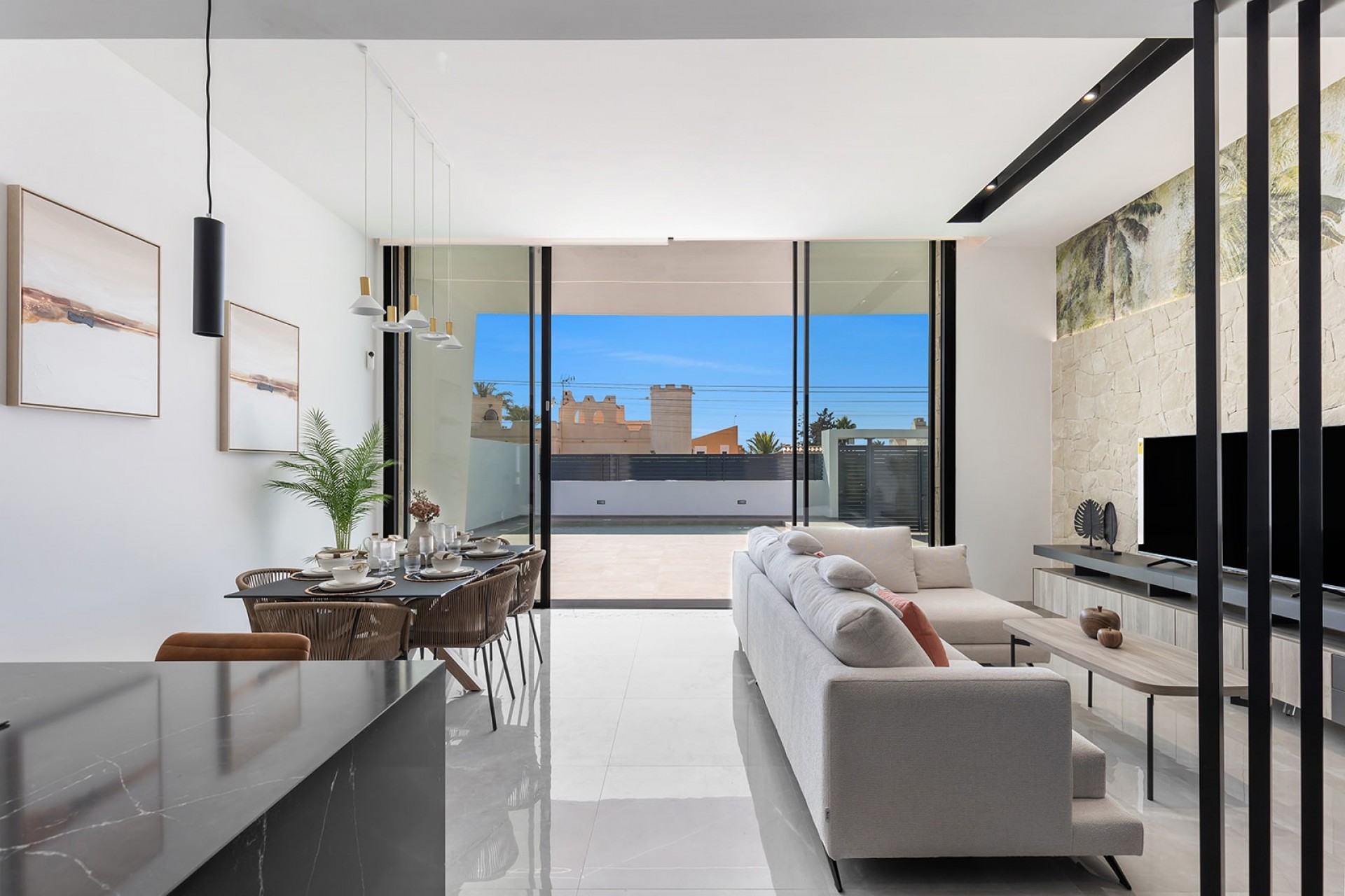 Reventa - Villa -
El Chaparral - Inland