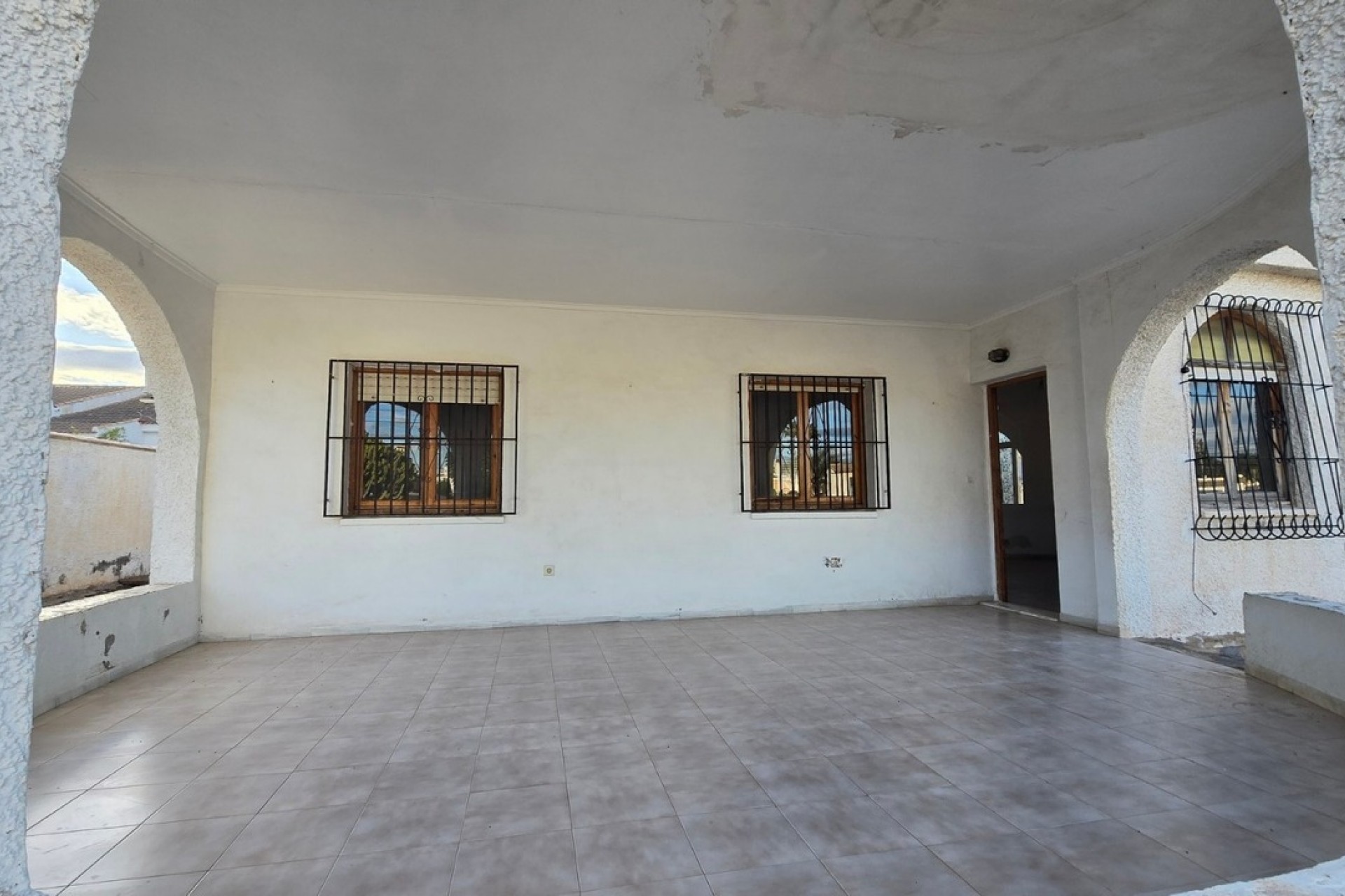 Reventa - Villa -
El Chaparral - Inland