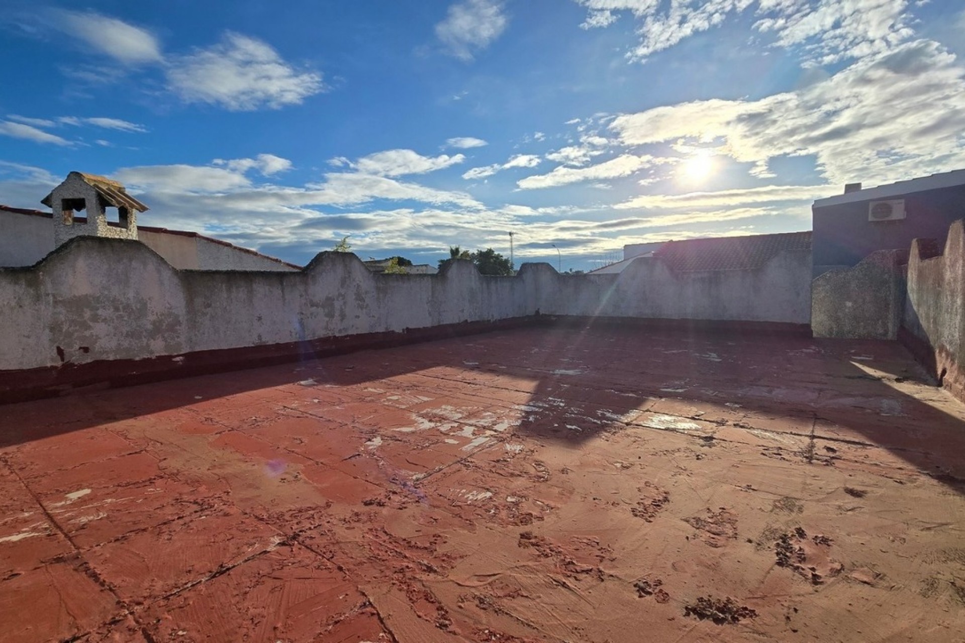 Reventa - Villa -
El Chaparral - Inland