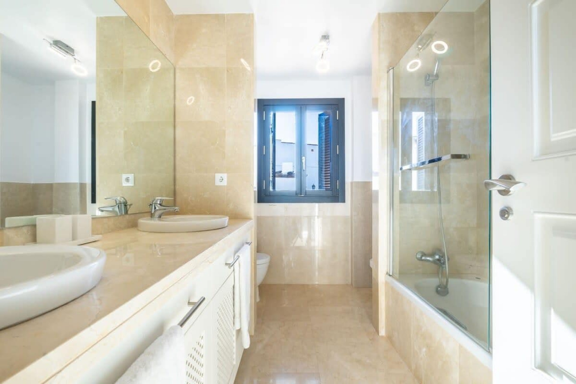 Reventa - Villa -
El Valle Golf Resort - Inland