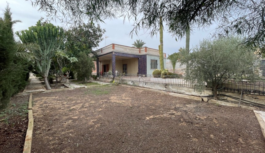 Reventa - Villa -
Elche - Costa Blanca