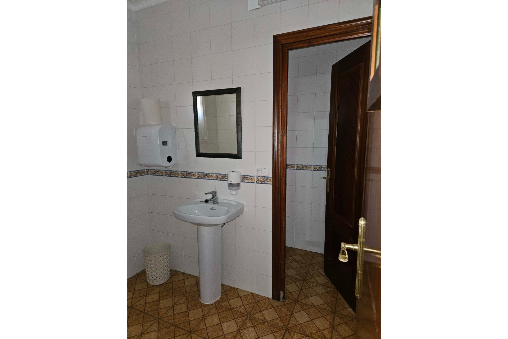 Reventa - Villa -
Elda - 03600