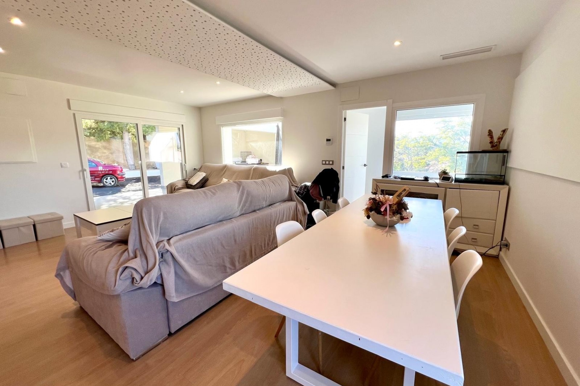 Reventa - Villa -
Elda - Inland