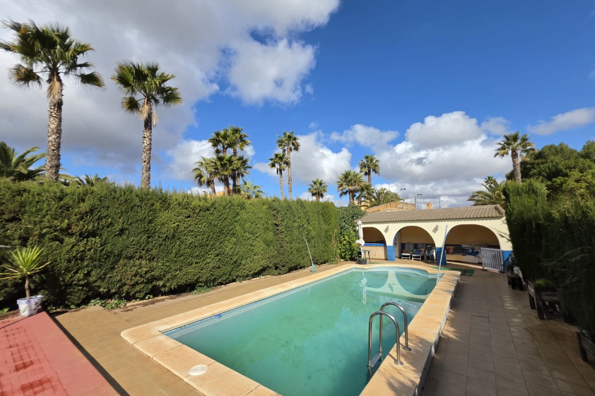 Reventa - Villa -
Elda - Inland