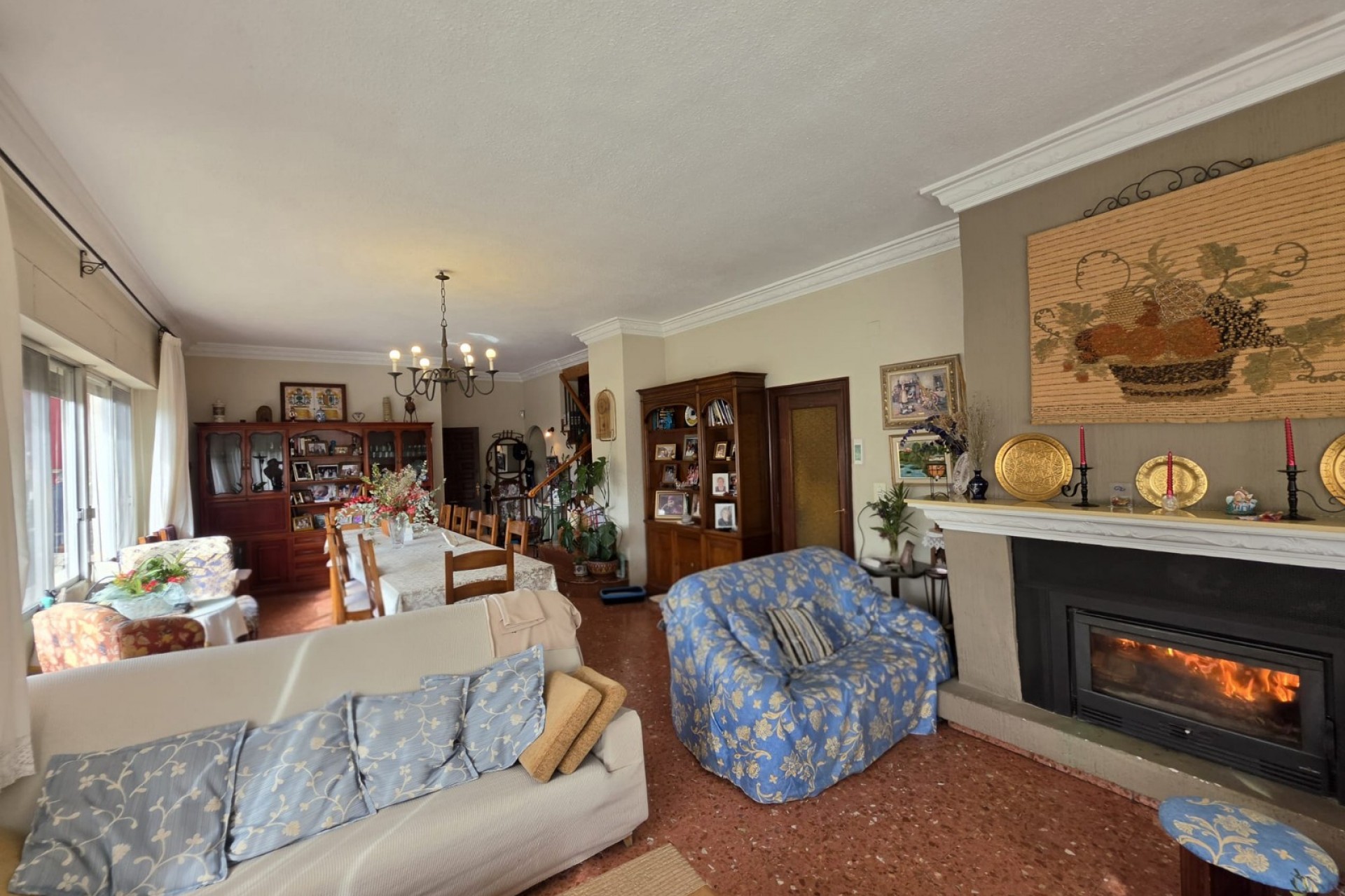 Reventa - Villa -
Elda - Inland