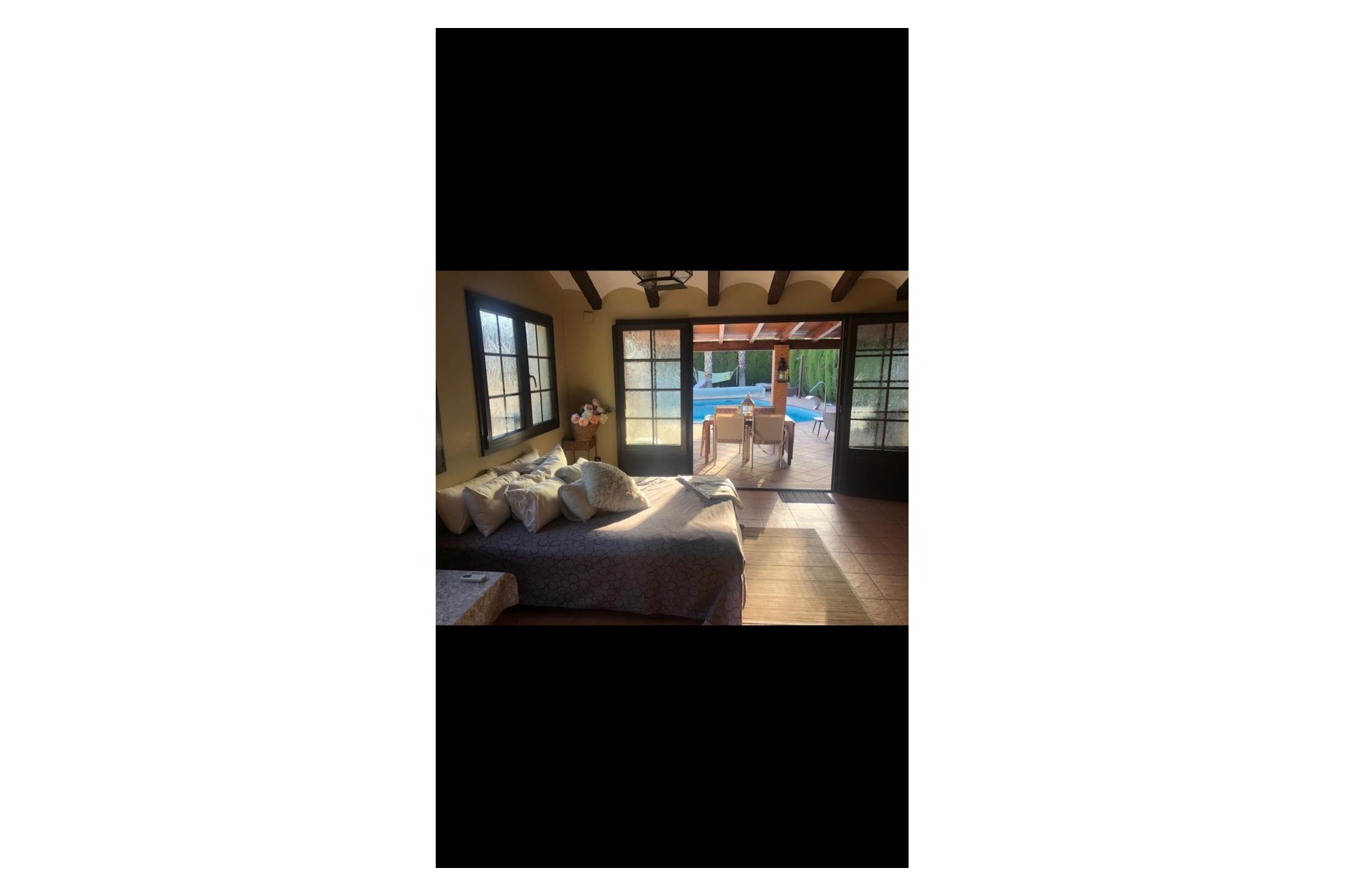 Reventa - Villa -
Elda - Inland