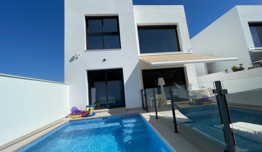 Reventa - Villa -
Formentera del Segura - Costa Blanca