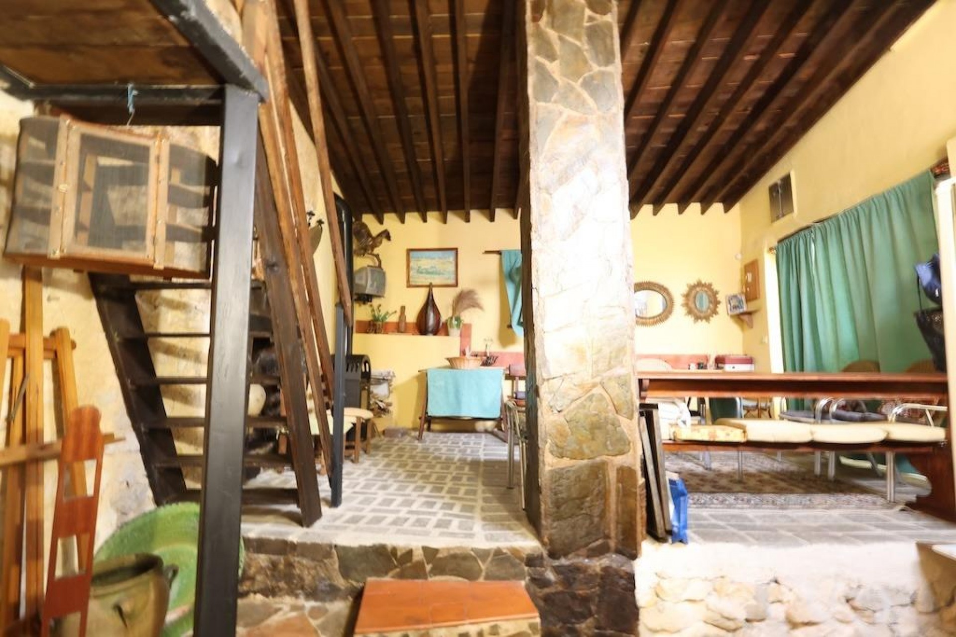 Reventa - Villa -
Fortuna - Inland