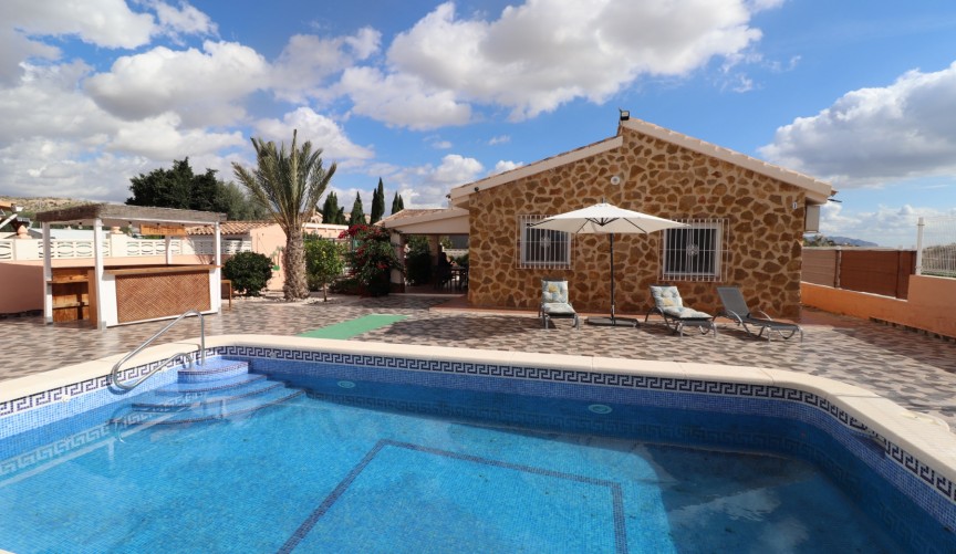 Reventa - Villa -
Fortuna - Inland