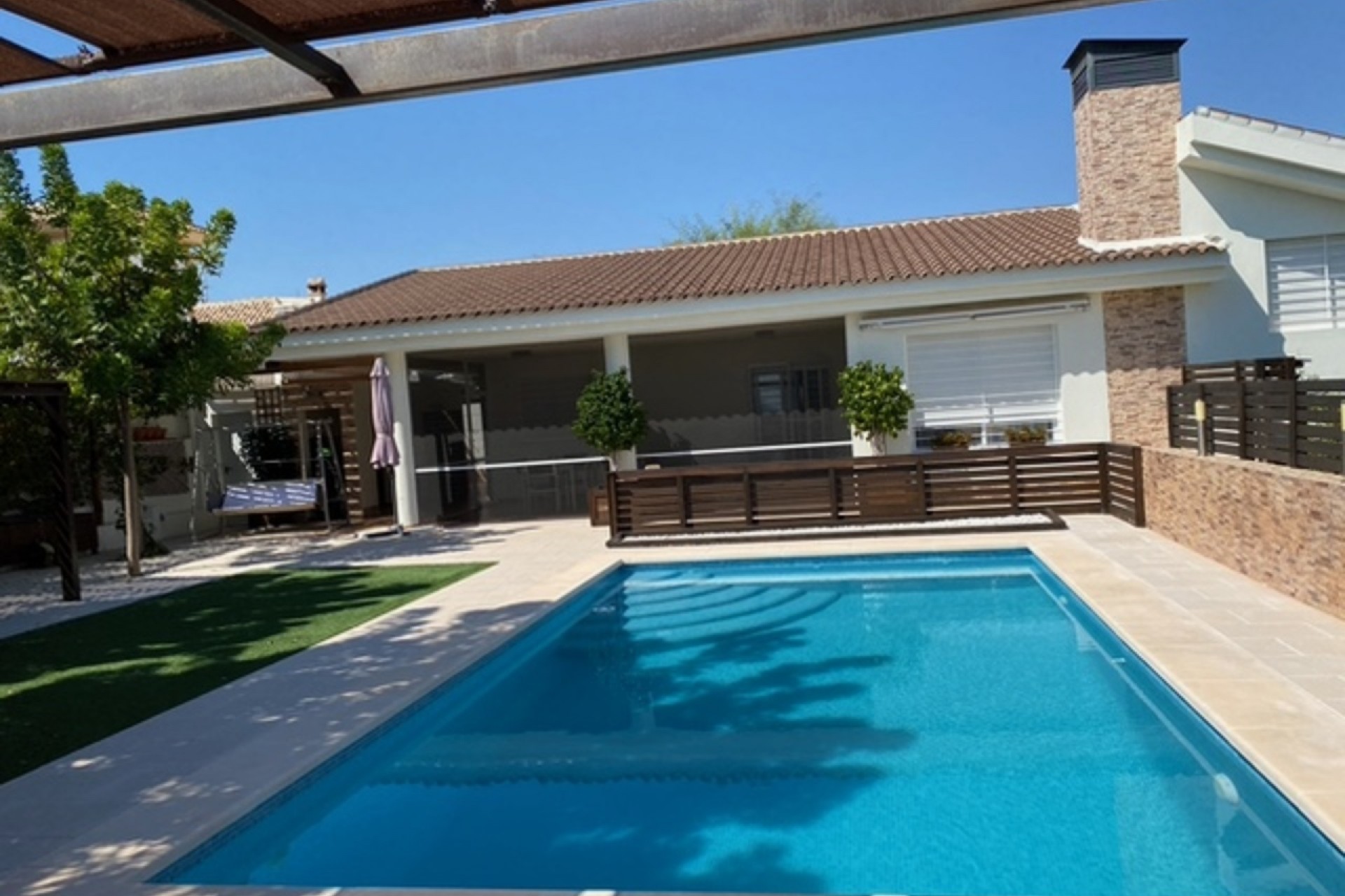 Reventa - Villa -
Fortuna - Inland