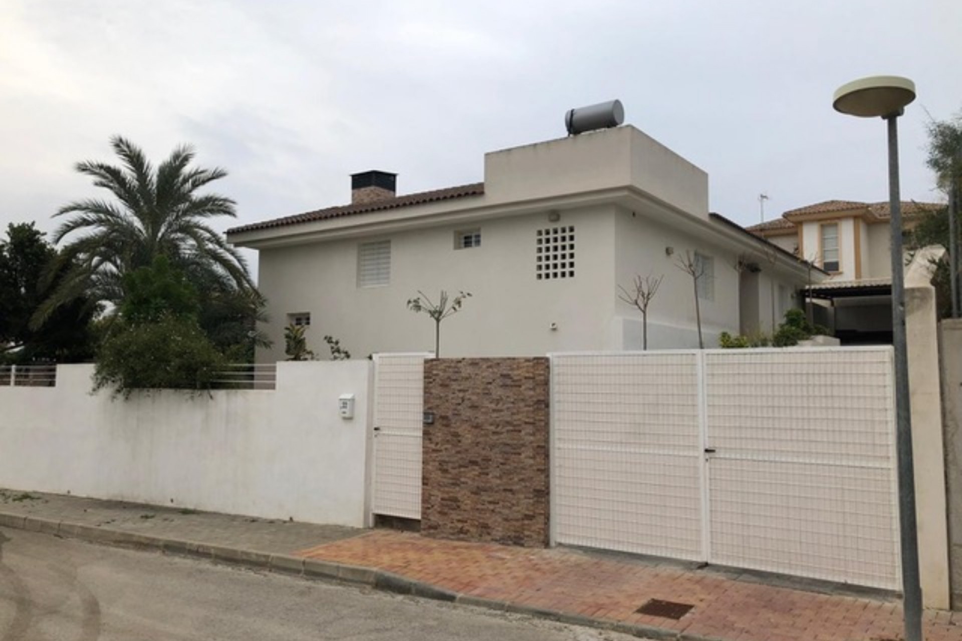 Reventa - Villa -
Fortuna - Inland