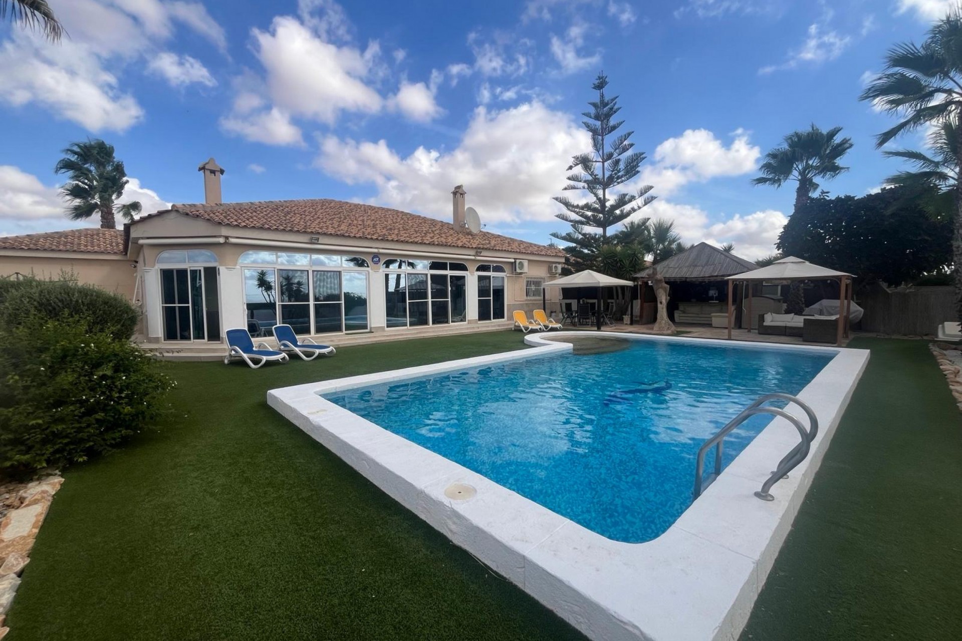 Reventa - Villa -
Gea Y Truyols - Inland