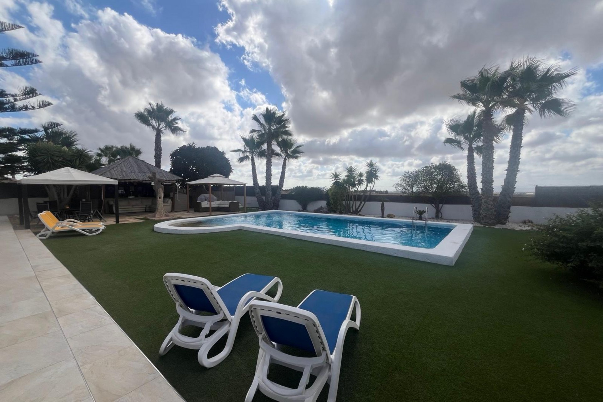 Reventa - Villa -
Gea Y Truyols - Inland