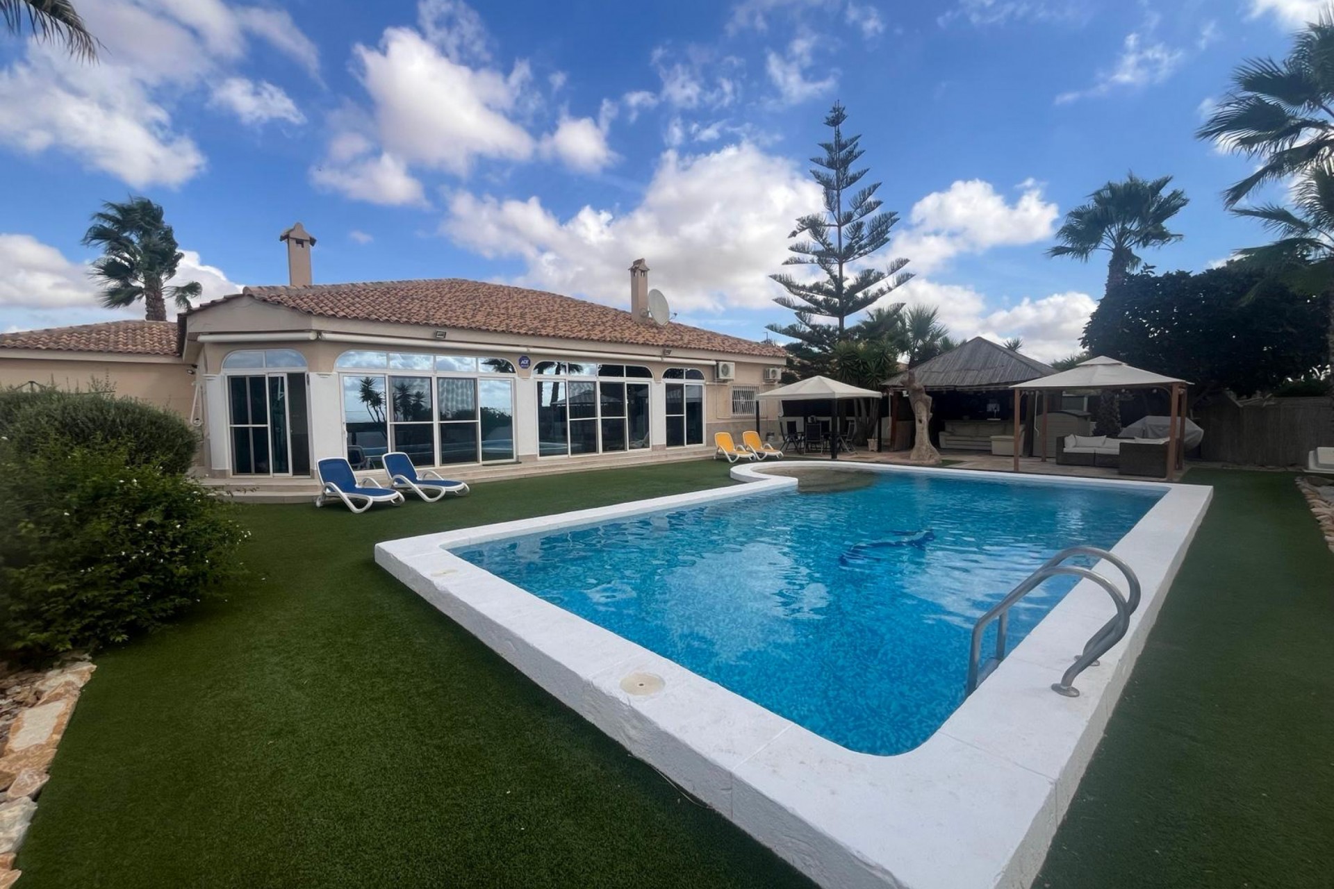 Reventa - Villa -
Gea Y Truyols - Inland