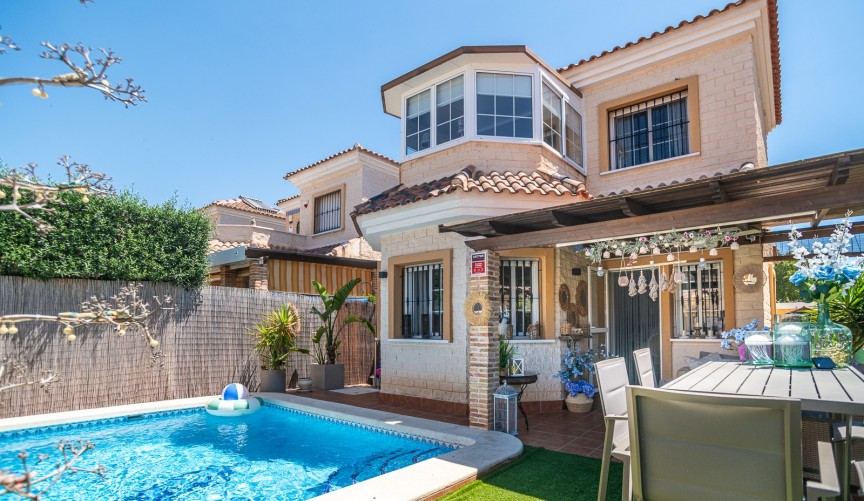 Reventa - Villa -
Guardamar del Segura - Costa Blanca