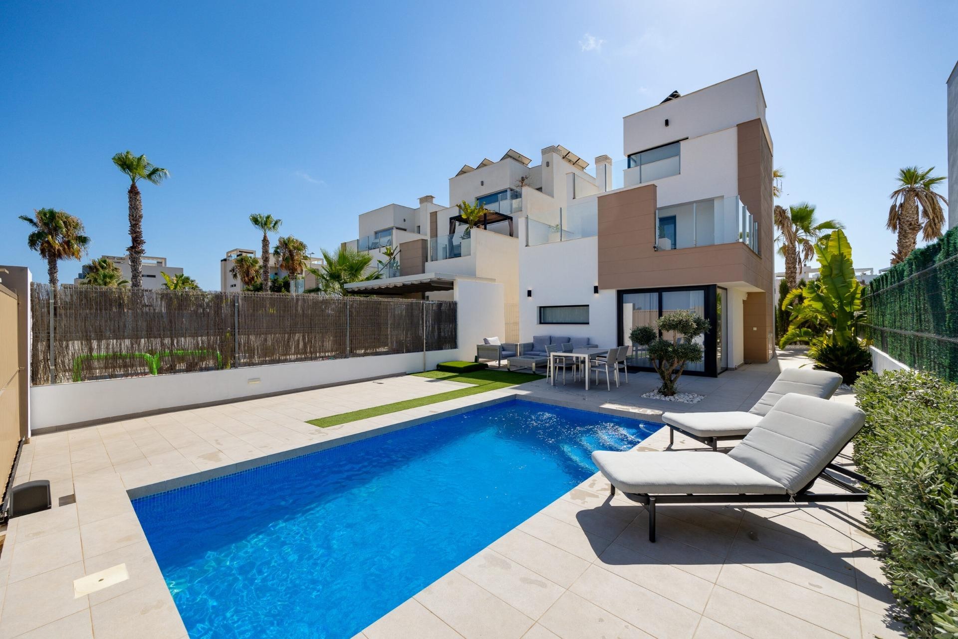 Reventa - Villa -
Guardamar del Segura - El Raso