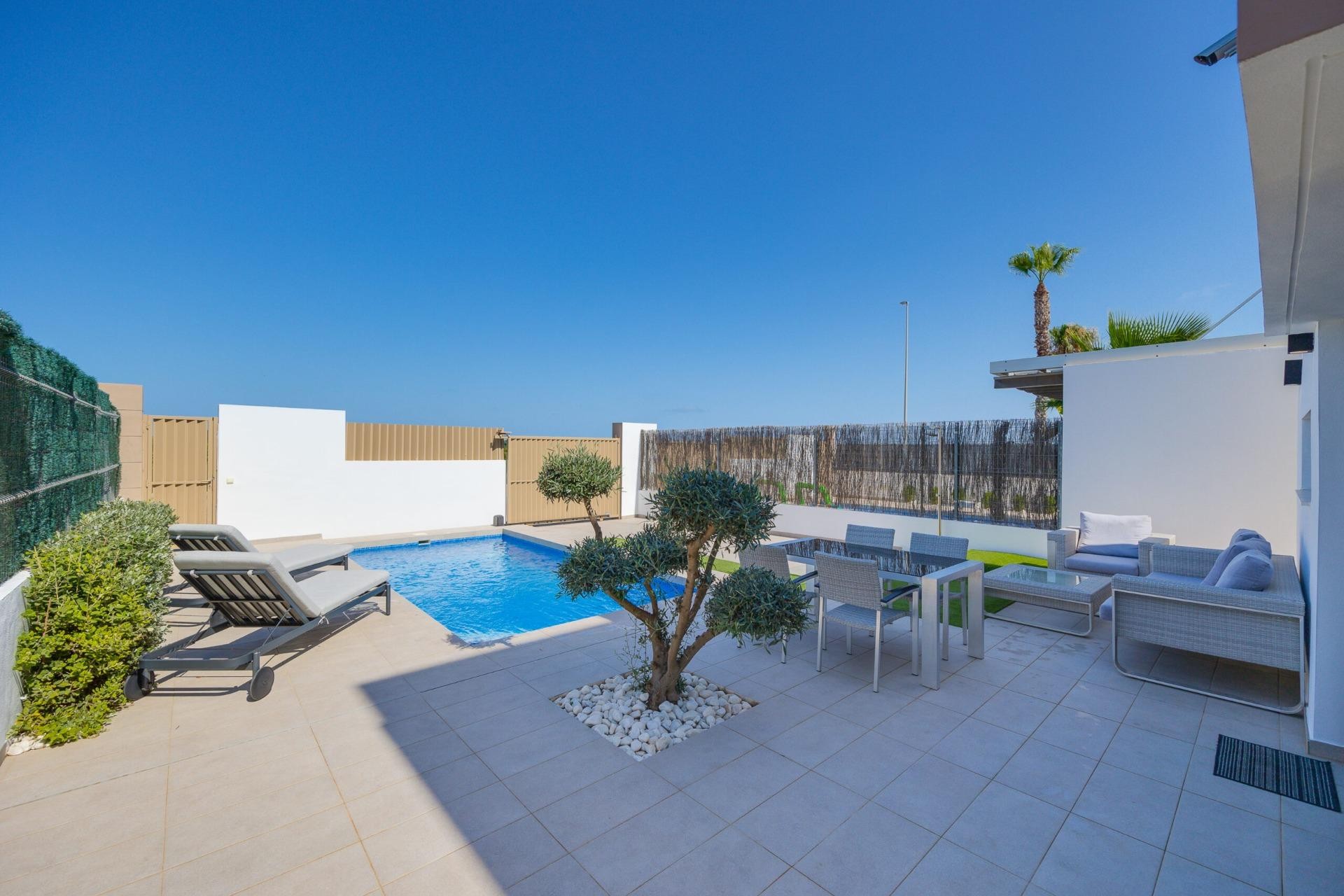 Reventa - Villa -
Guardamar del Segura - El Raso