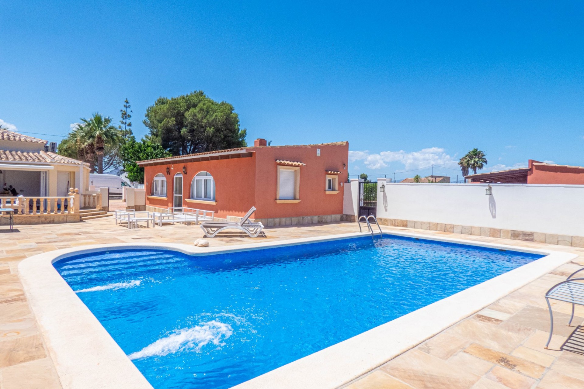 Reventa - Villa -
Heredades - Costa Blanca