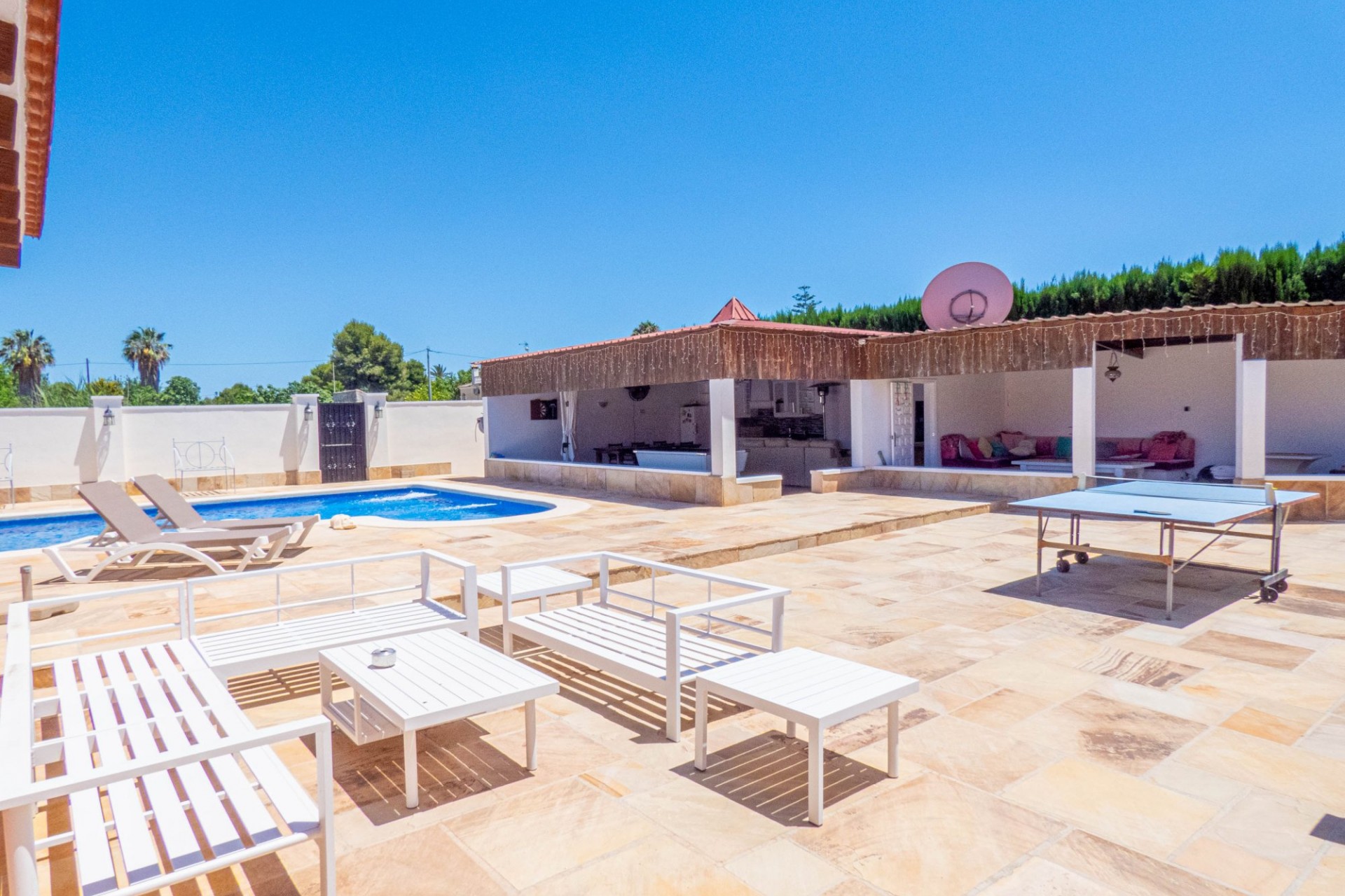 Reventa - Villa -
Heredades - Costa Blanca