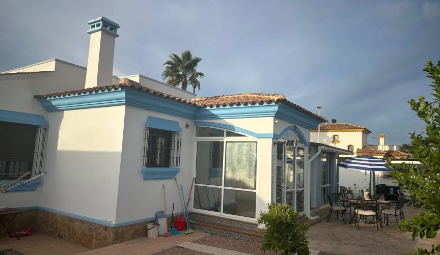 Reventa - Villa -
Hondón de las Nieves - Inland