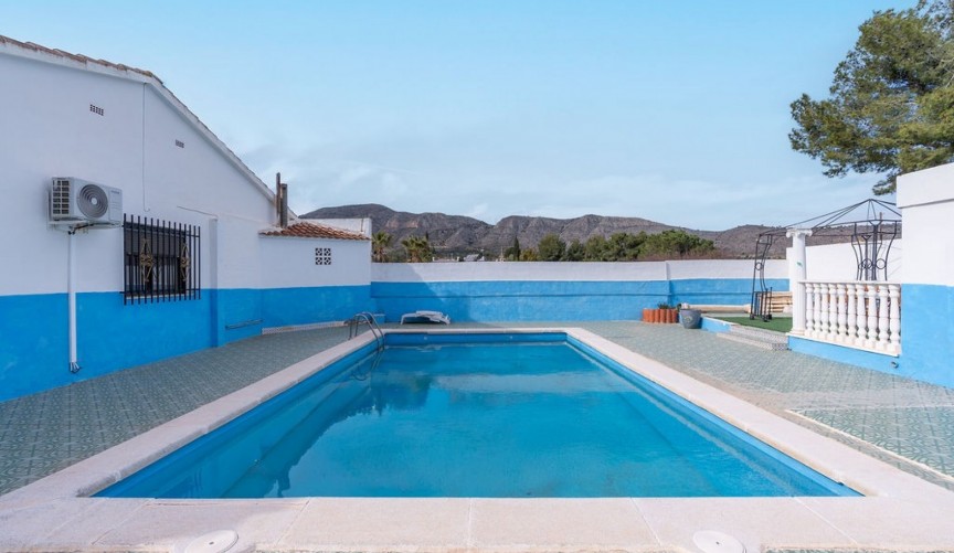 Reventa - Villa -
Hondón de las Nieves - Inland