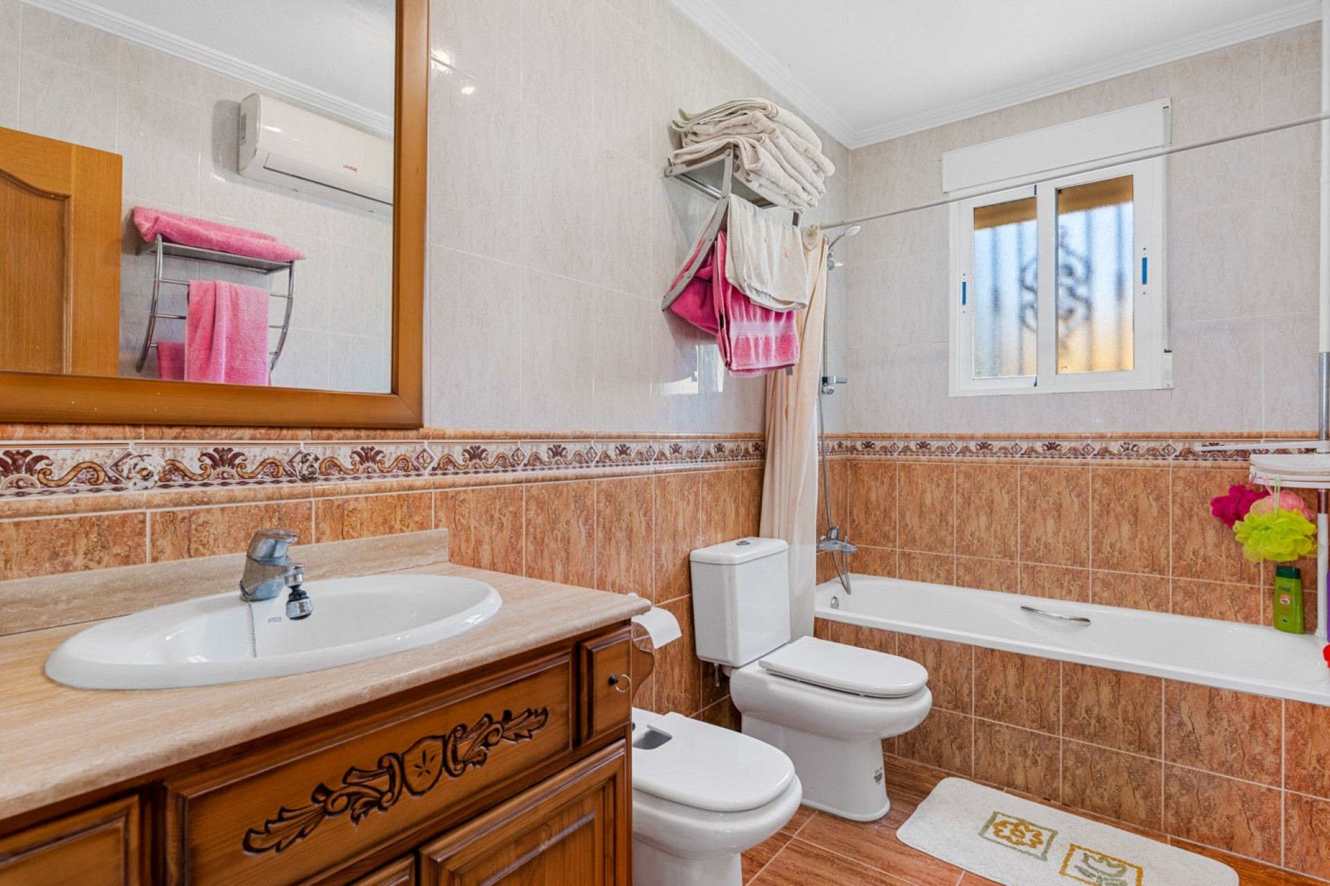 Reventa - Villa -
Jacarilla - Inland