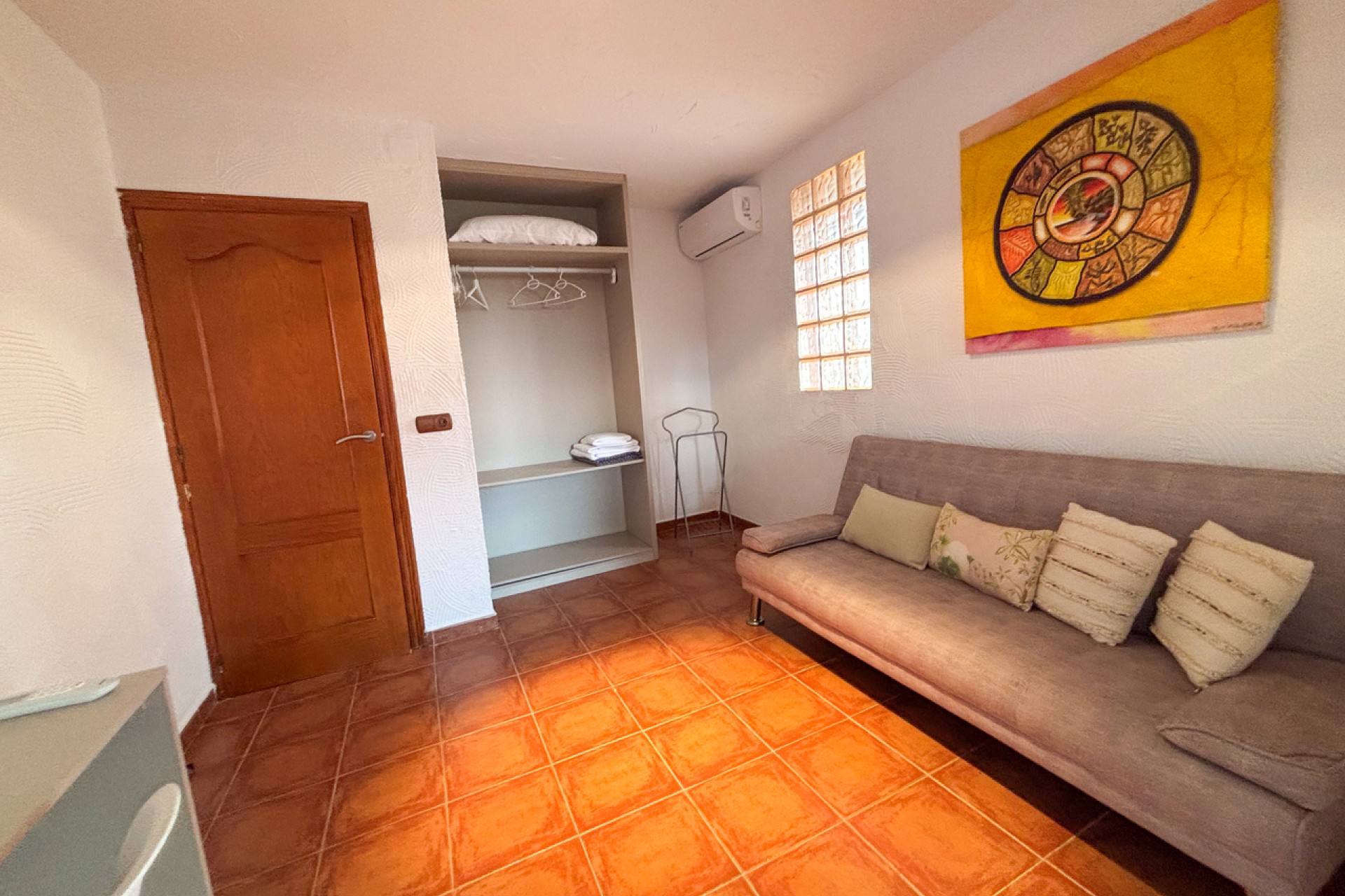 Reventa - Villa -
Jacarilla - Inland