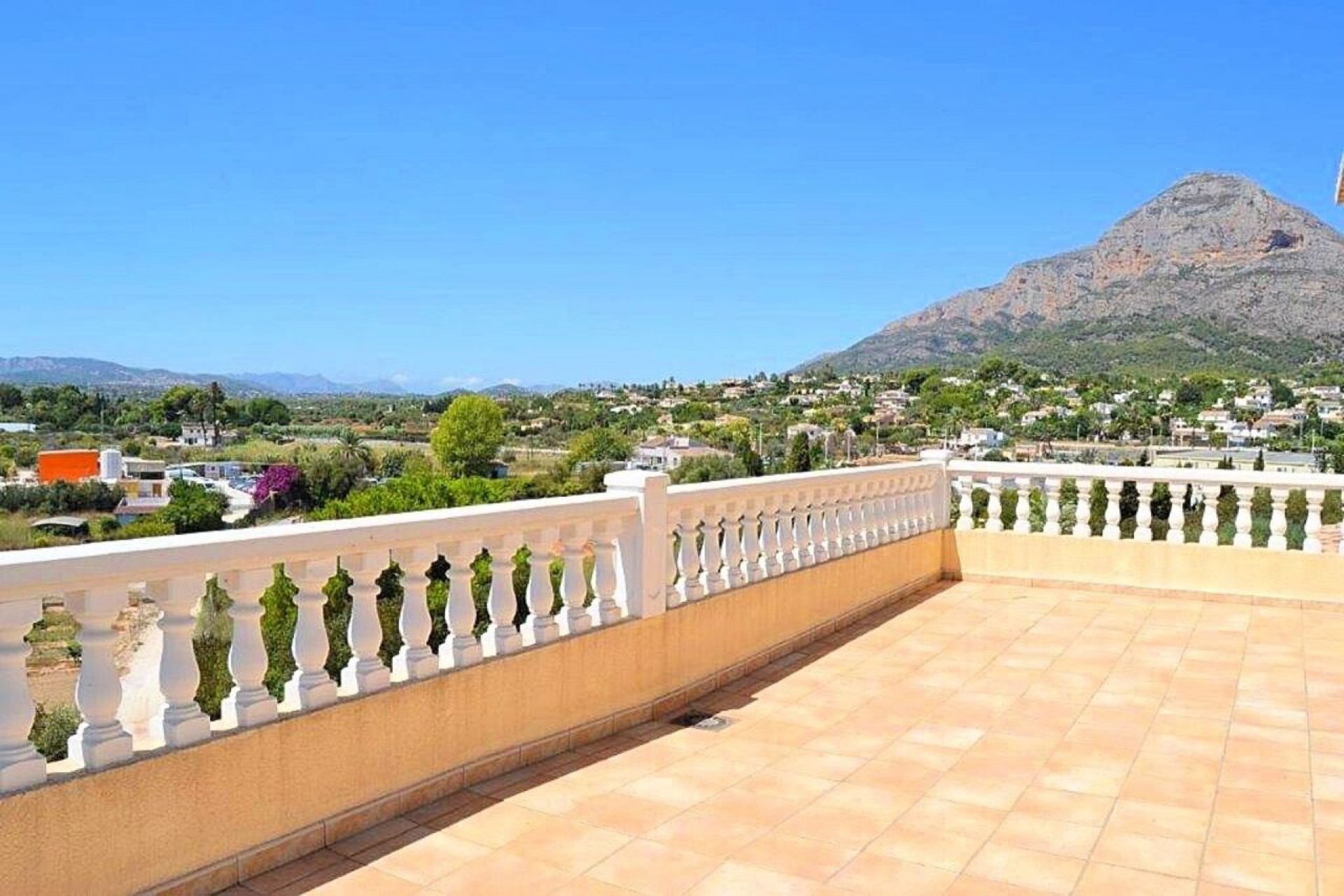 Reventa - Villa -
Jávea - Costa Blanca