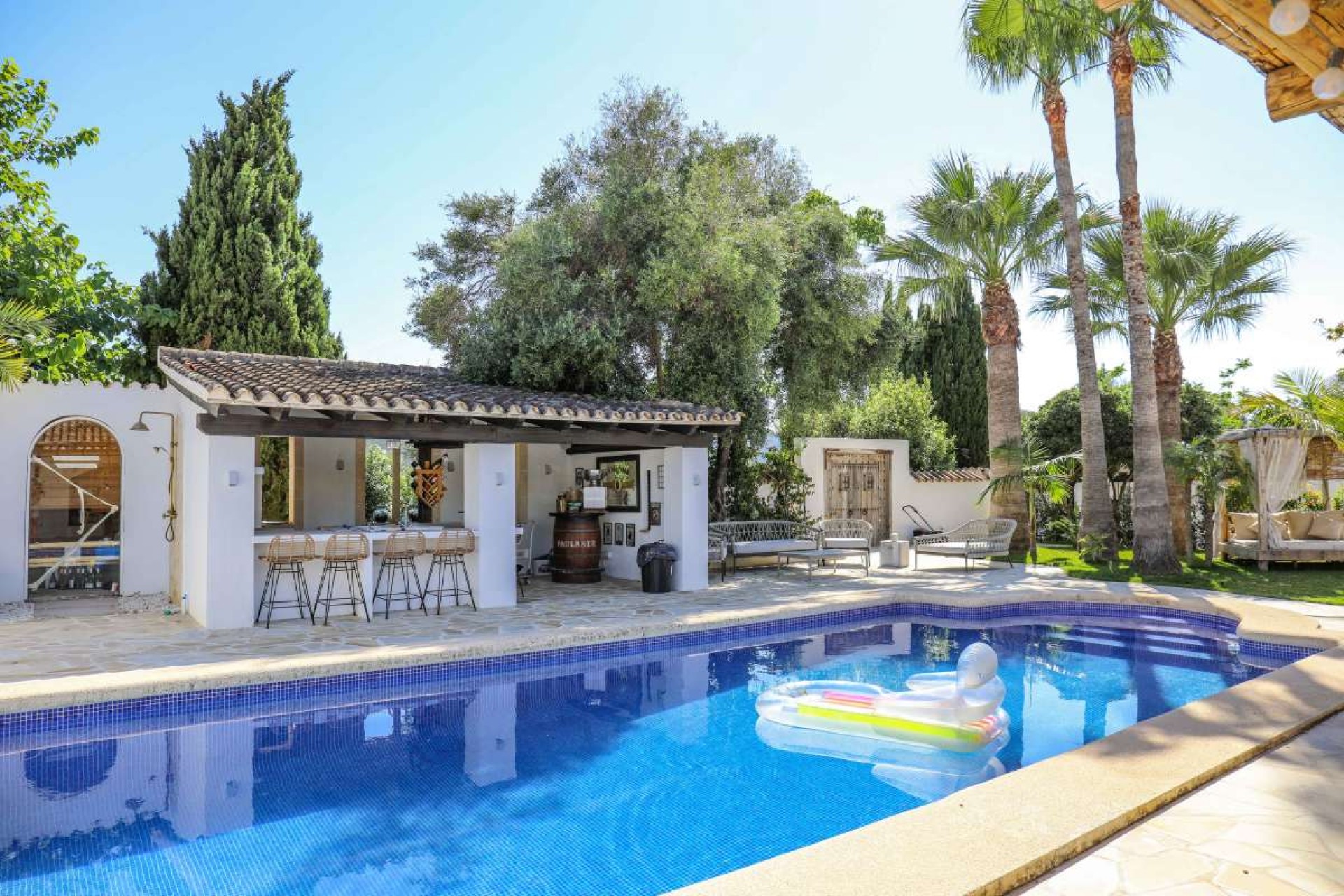 Reventa - Villa -
Jesus Pobre - Inland