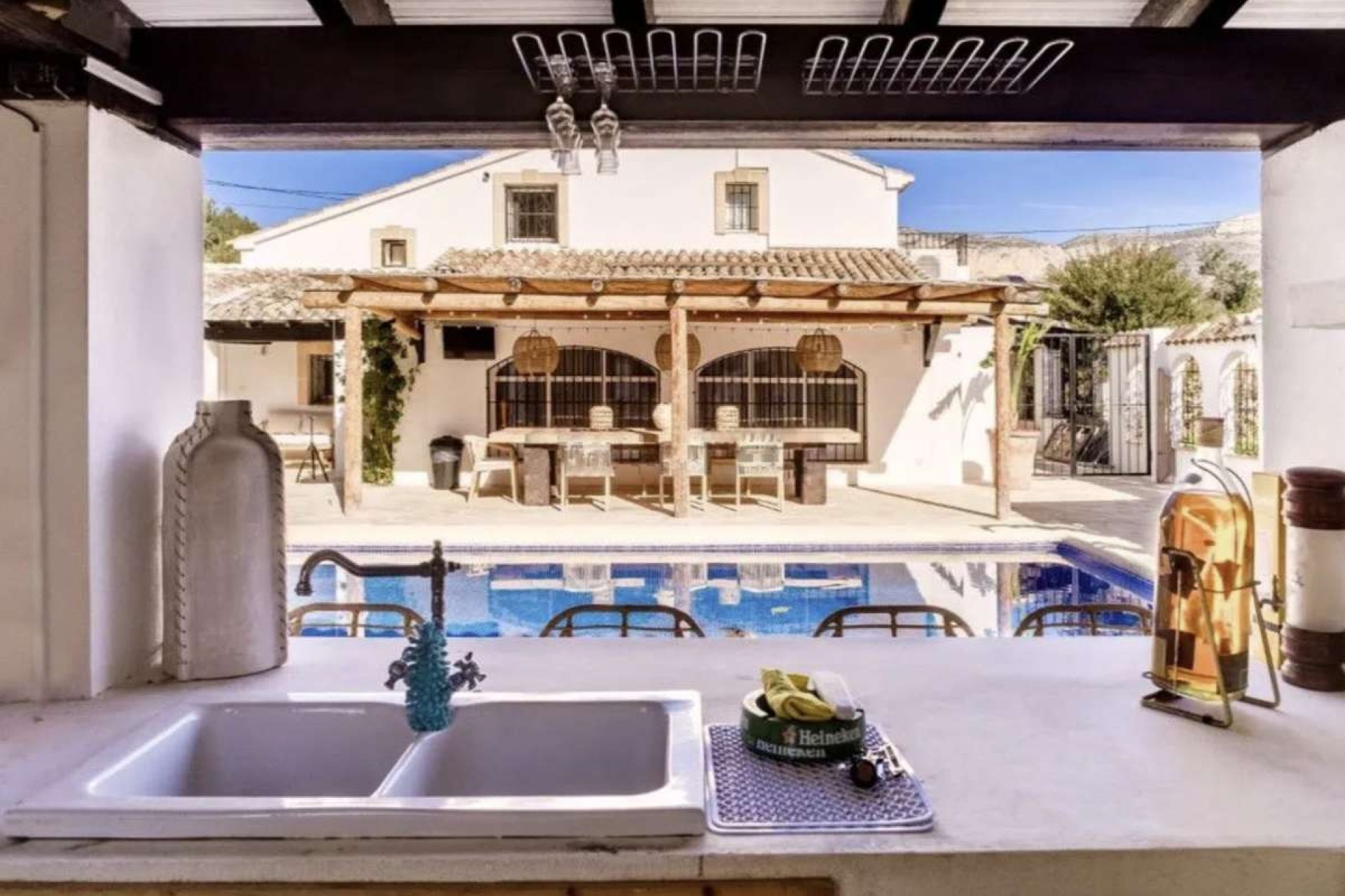 Reventa - Villa -
Jesus Pobre - Inland