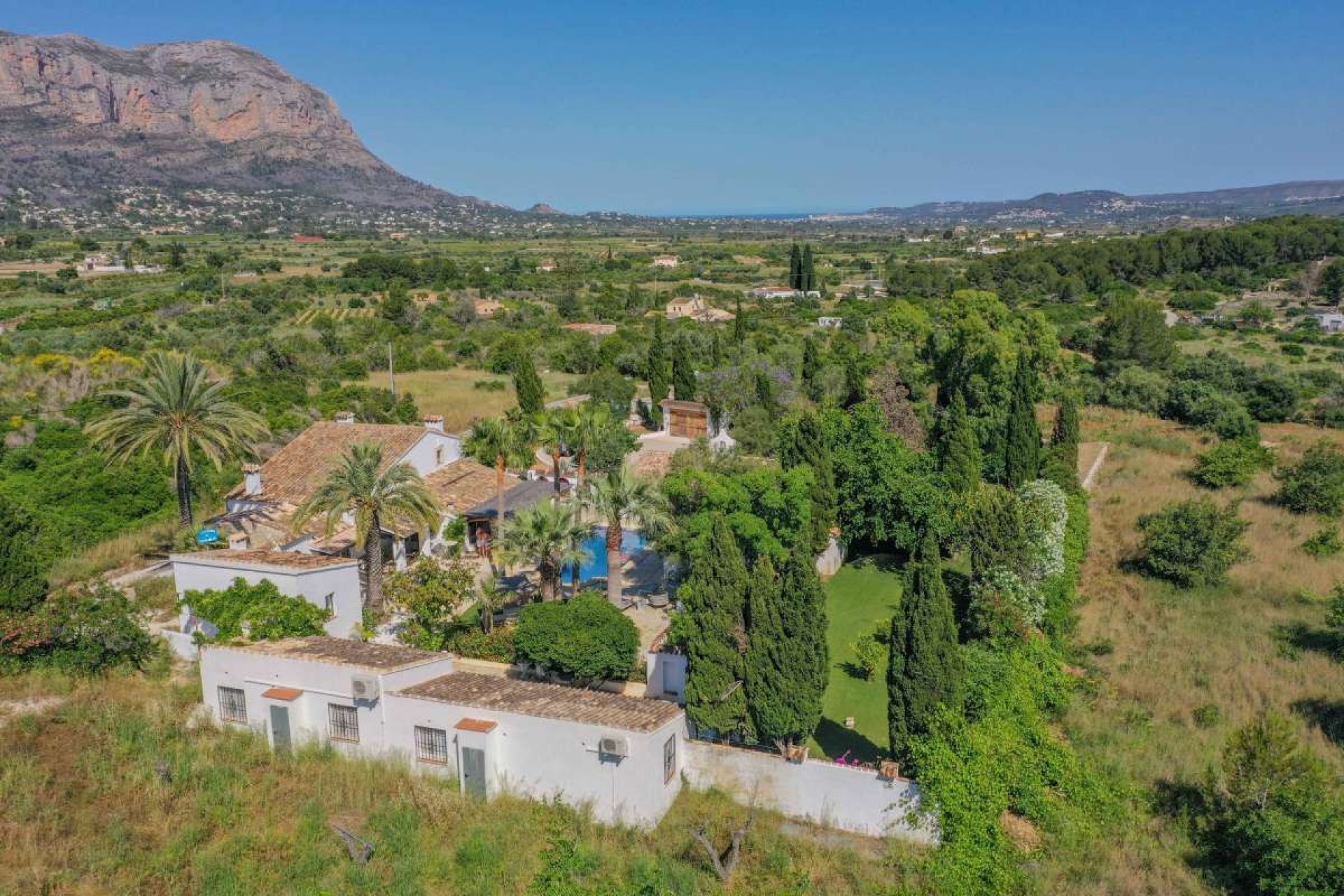 Reventa - Villa -
Jesus Pobre - Inland