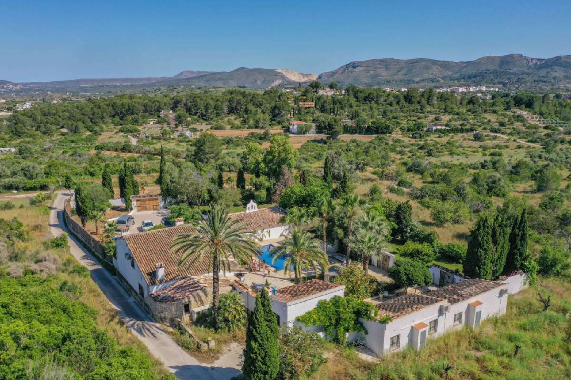 Reventa - Villa -
Jesus Pobre - Inland