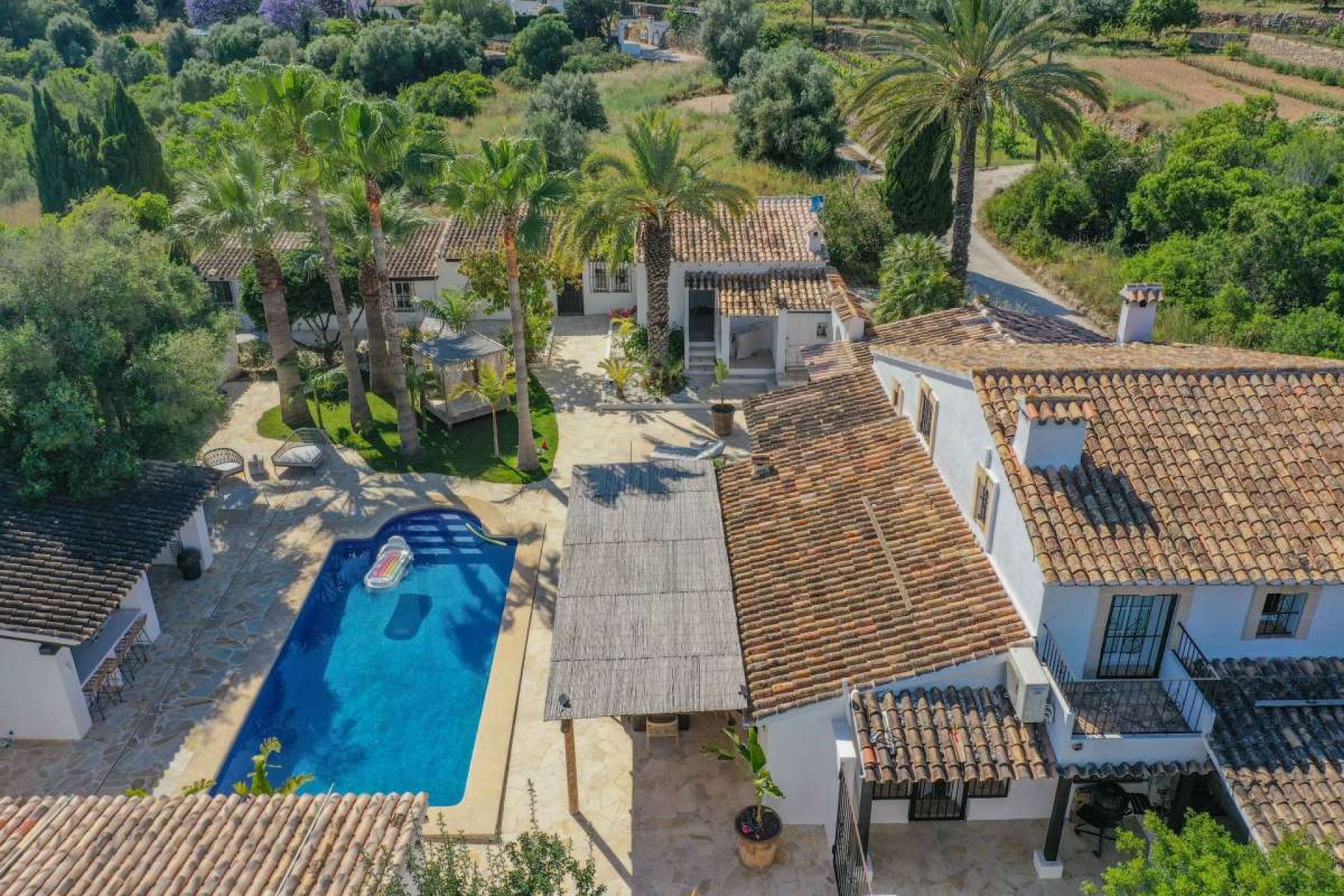 Reventa - Villa -
Jesus Pobre - Inland