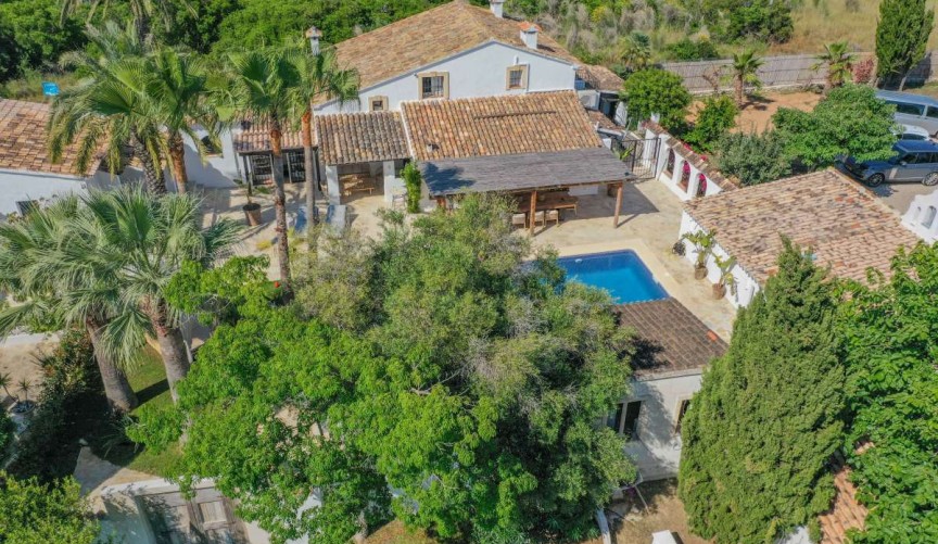 Reventa - Villa -
Jesus Pobre - Inland