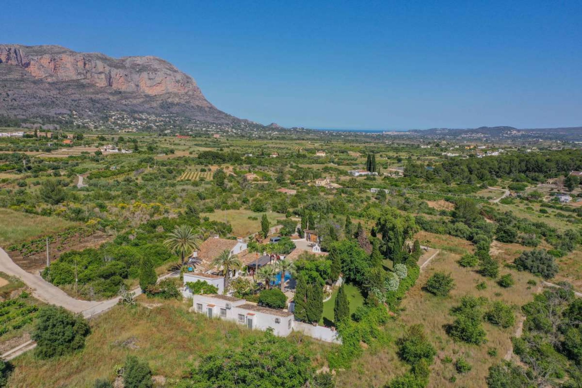 Reventa - Villa -
Jesus Pobre - Inland