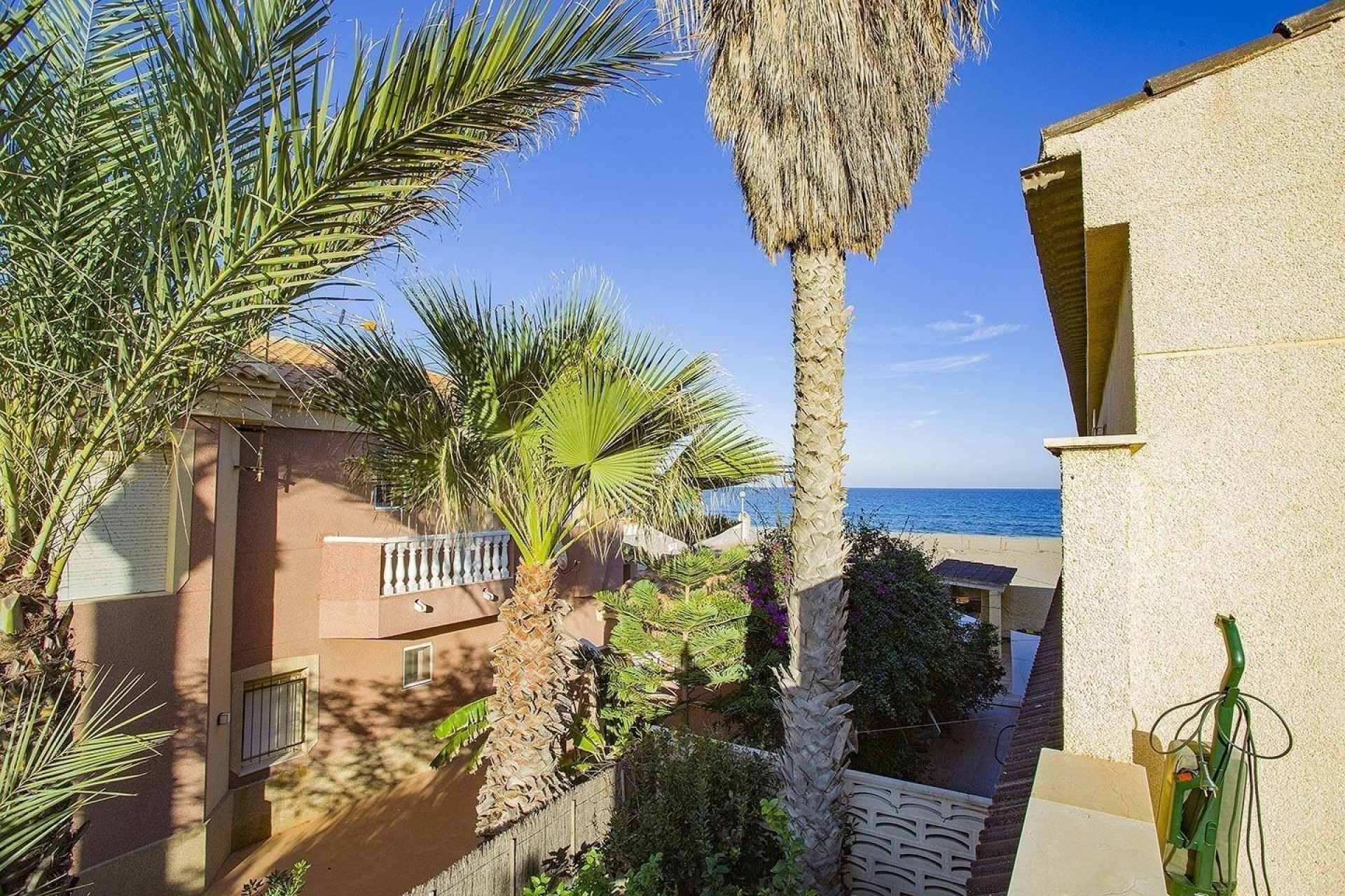 Reventa - Villa -
La Manga del Mar Menor - Playa De Las Gaviotas-el Pedrucho