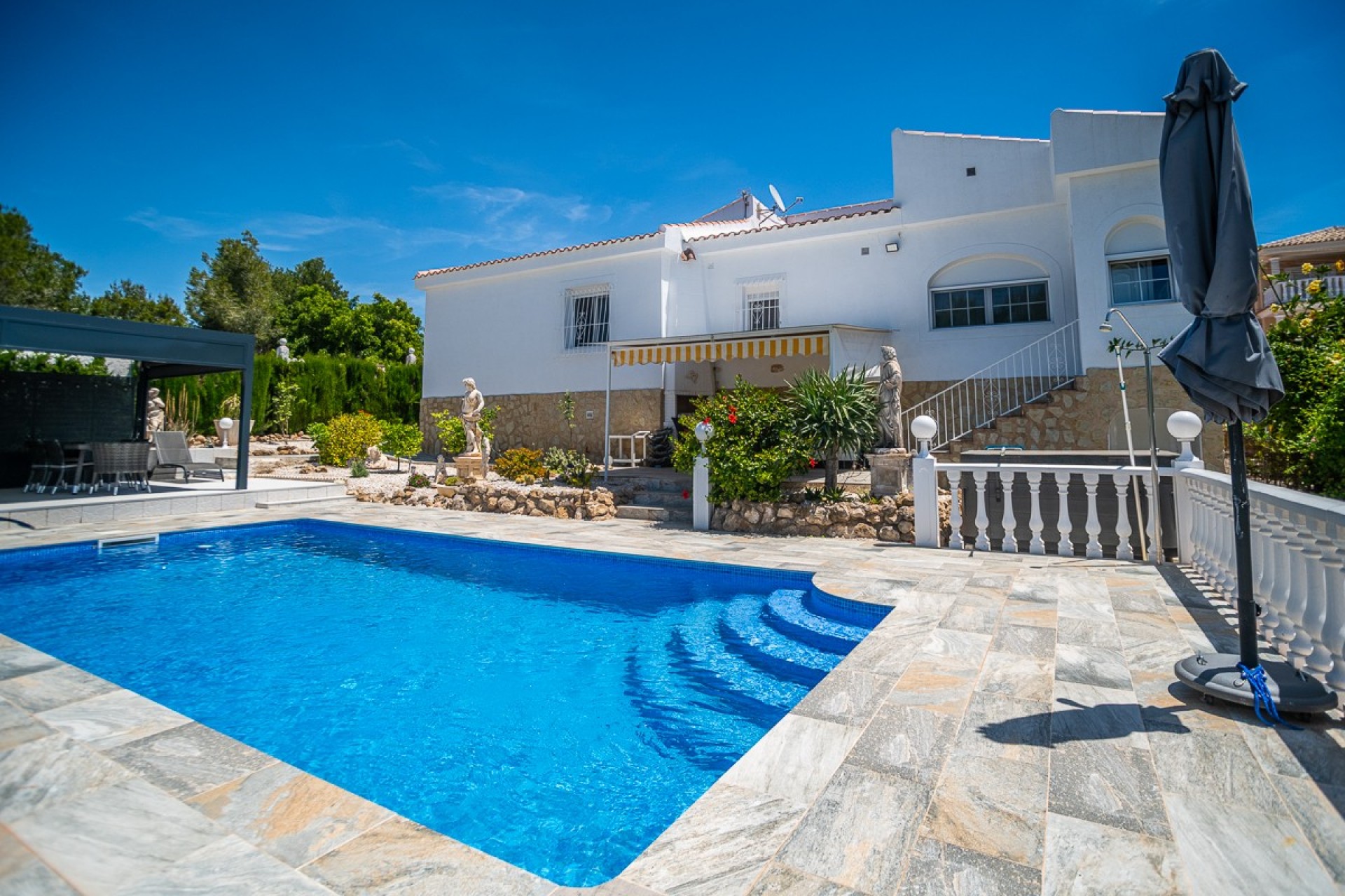 Reventa - Villa -
La Marina - Costa Blanca