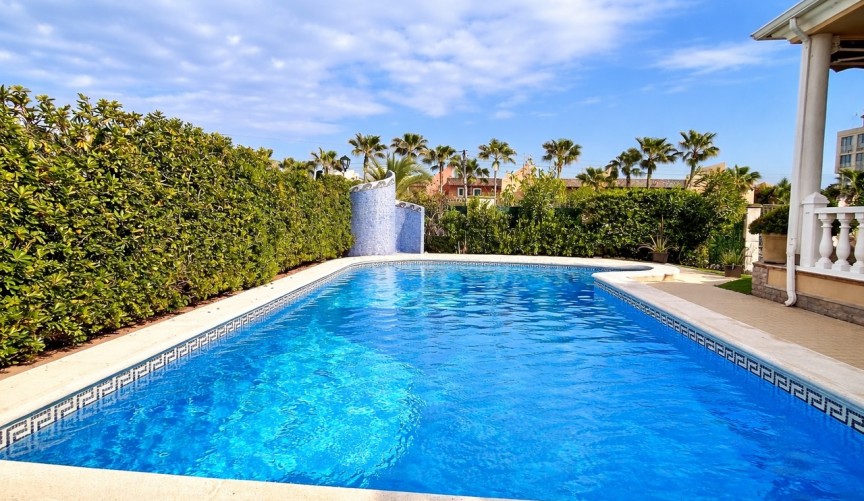 Reventa - Villa -
La Mata - Costa Blanca
